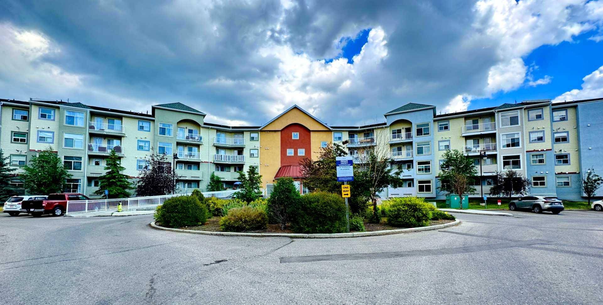 Airdrie, AB T4B 0L5,700 Willowbrook RD NW #2126