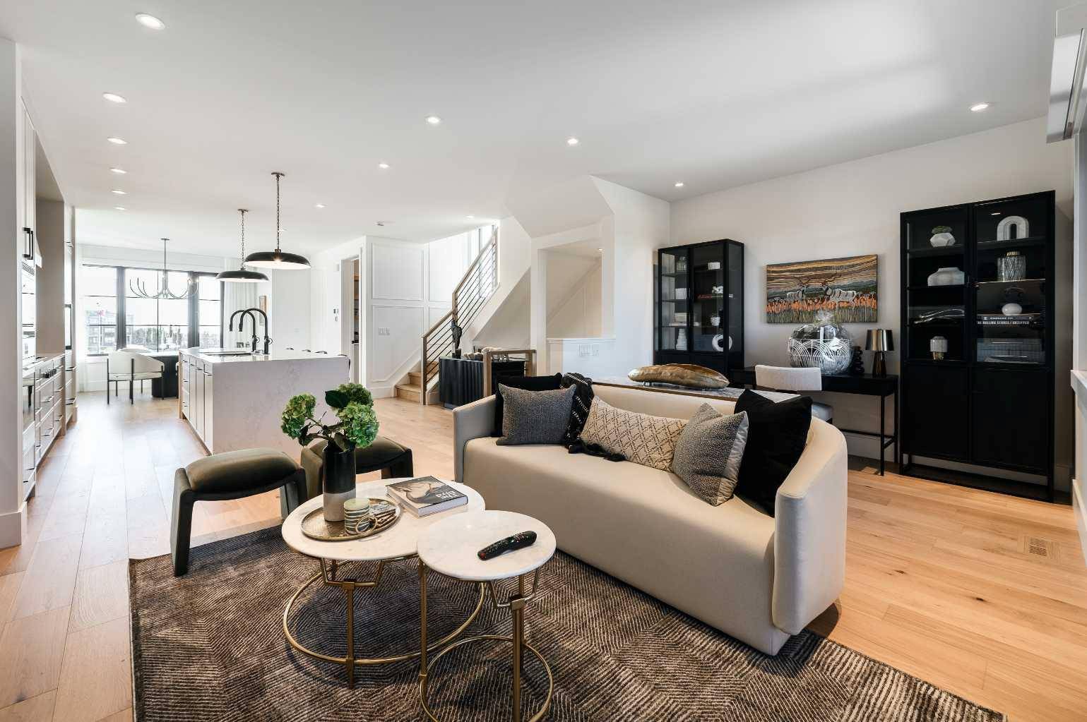 Calgary, AB T3H 4T2,1700 73 ST SW #208