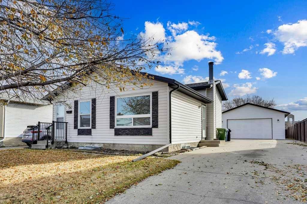 Calgary, AB T3J1N3,56 Castleglen CRES NE