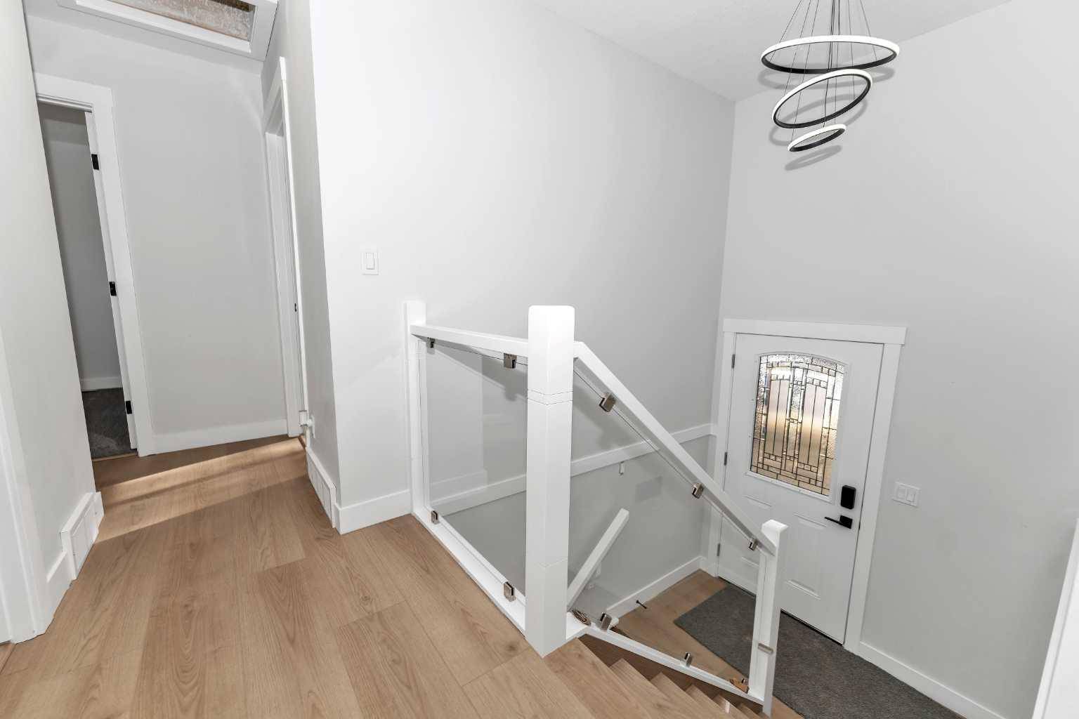 Calgary, AB T2Y 3Y3,915 Pinecliff DR NE