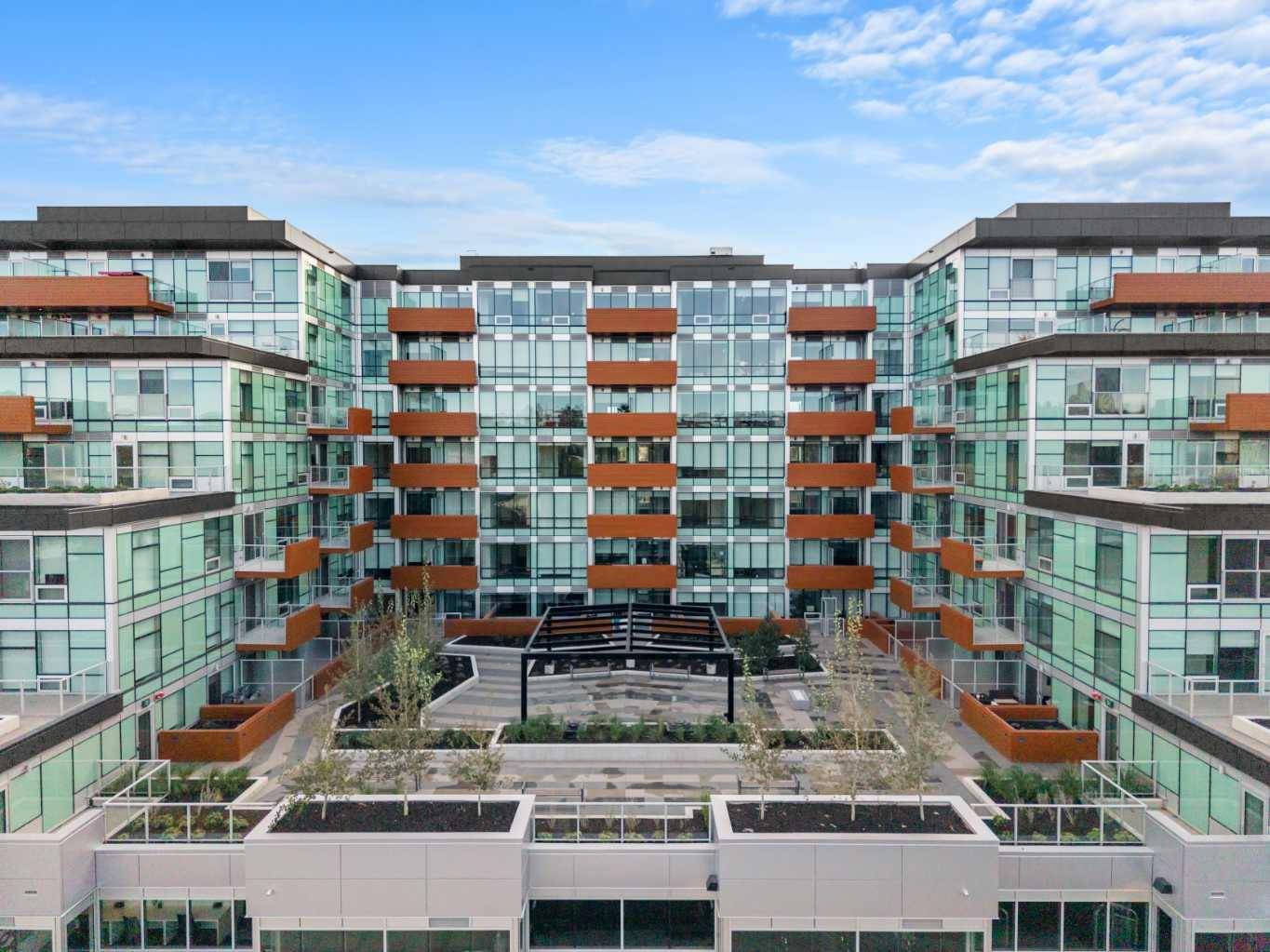 Calgary, AB T2N 5G5,18 A ST NW #523