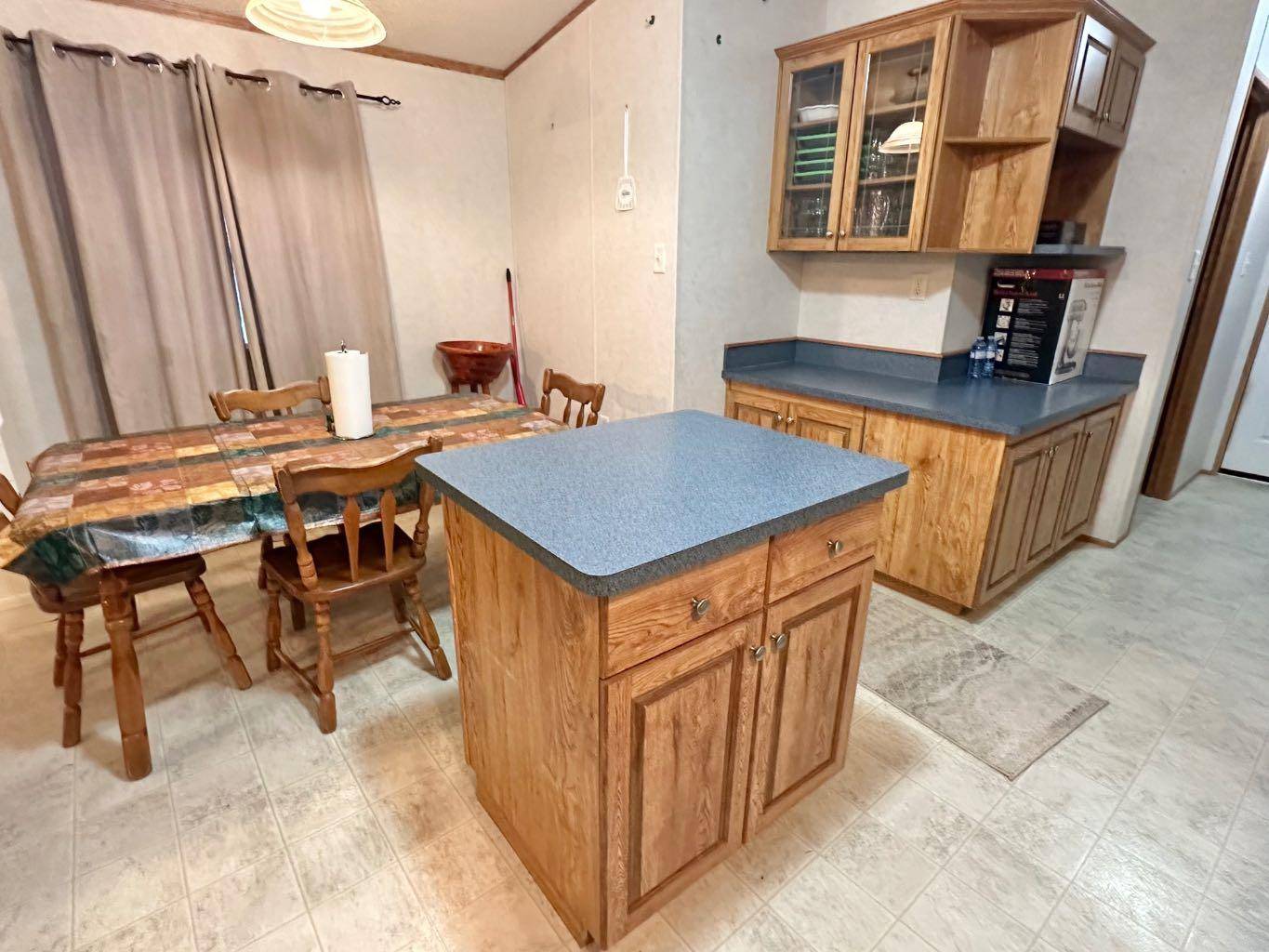 Grande Prairie, AB T8X 1V6,8620 91 ST