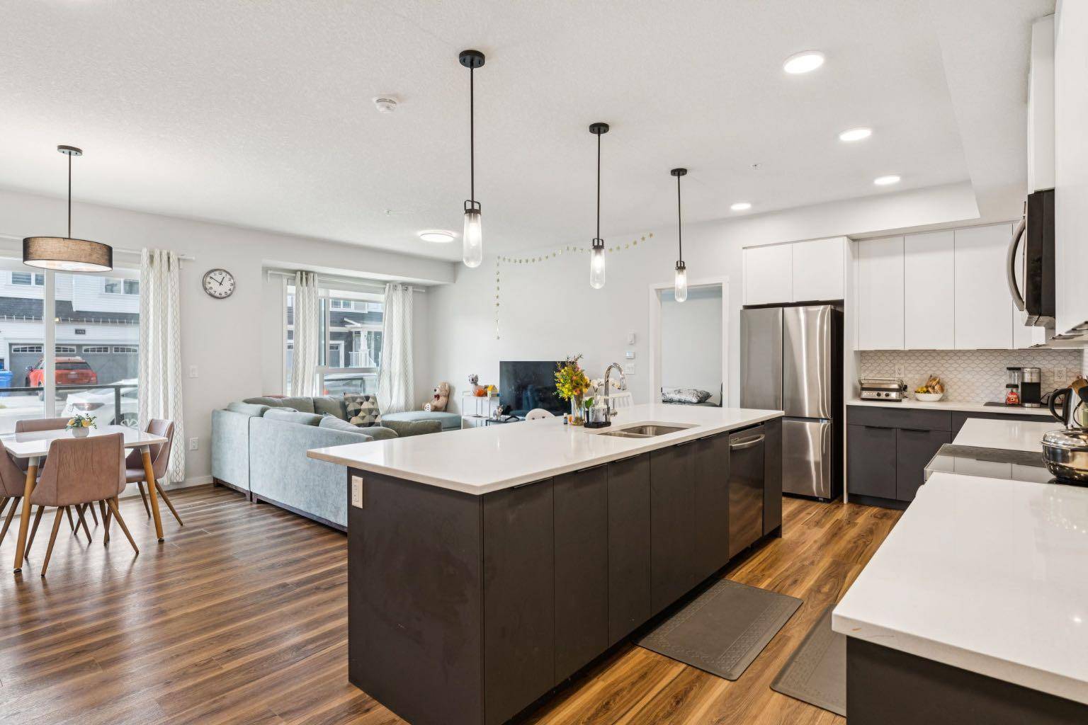 Calgary, AB T3P 1X7,33 Carringham Gate NW #1105