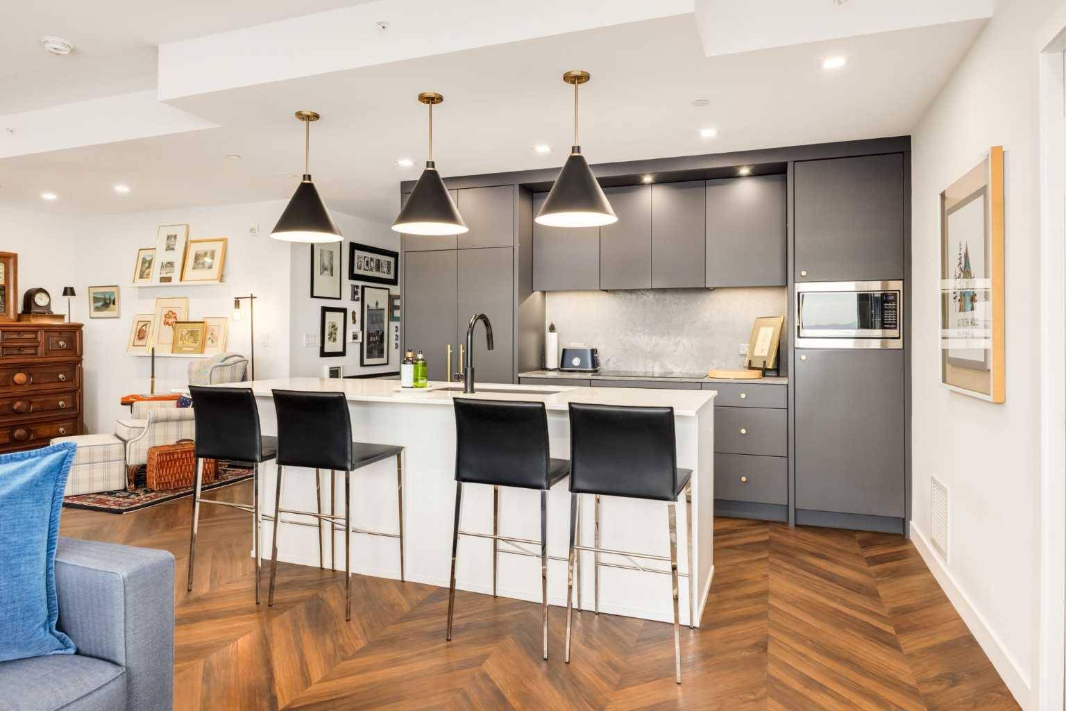 Calgary, AB T3H 6B6,8445 Broadcast AVE SW #601