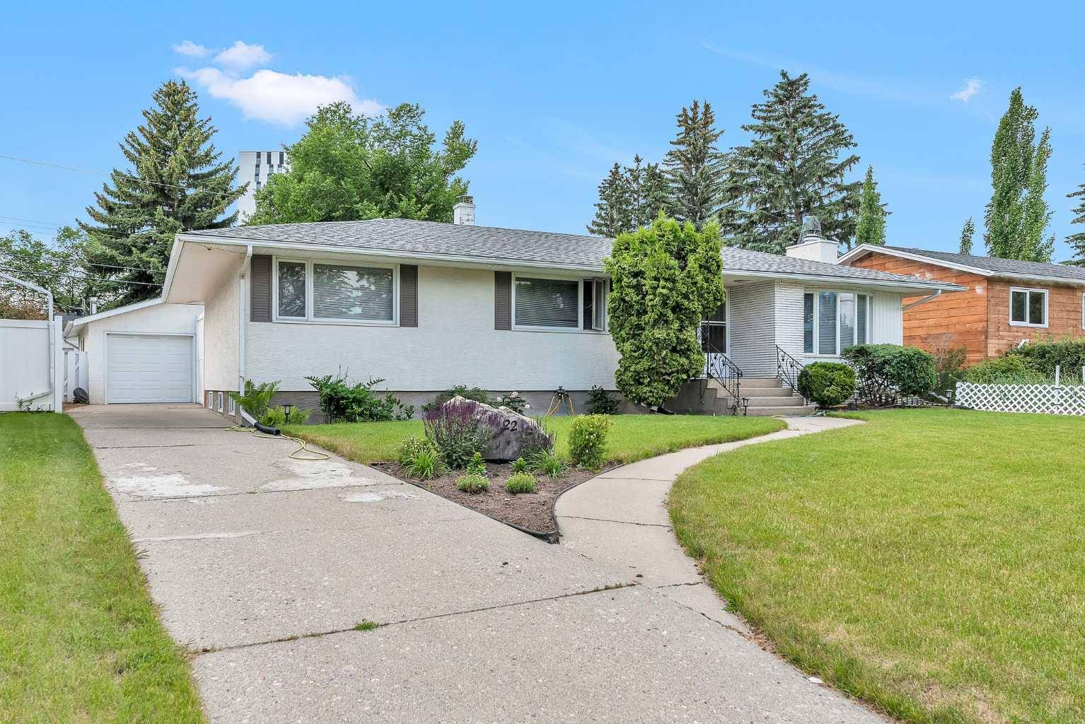 Calgary, AB T2M 4E1,2219 Halifax CRES NW