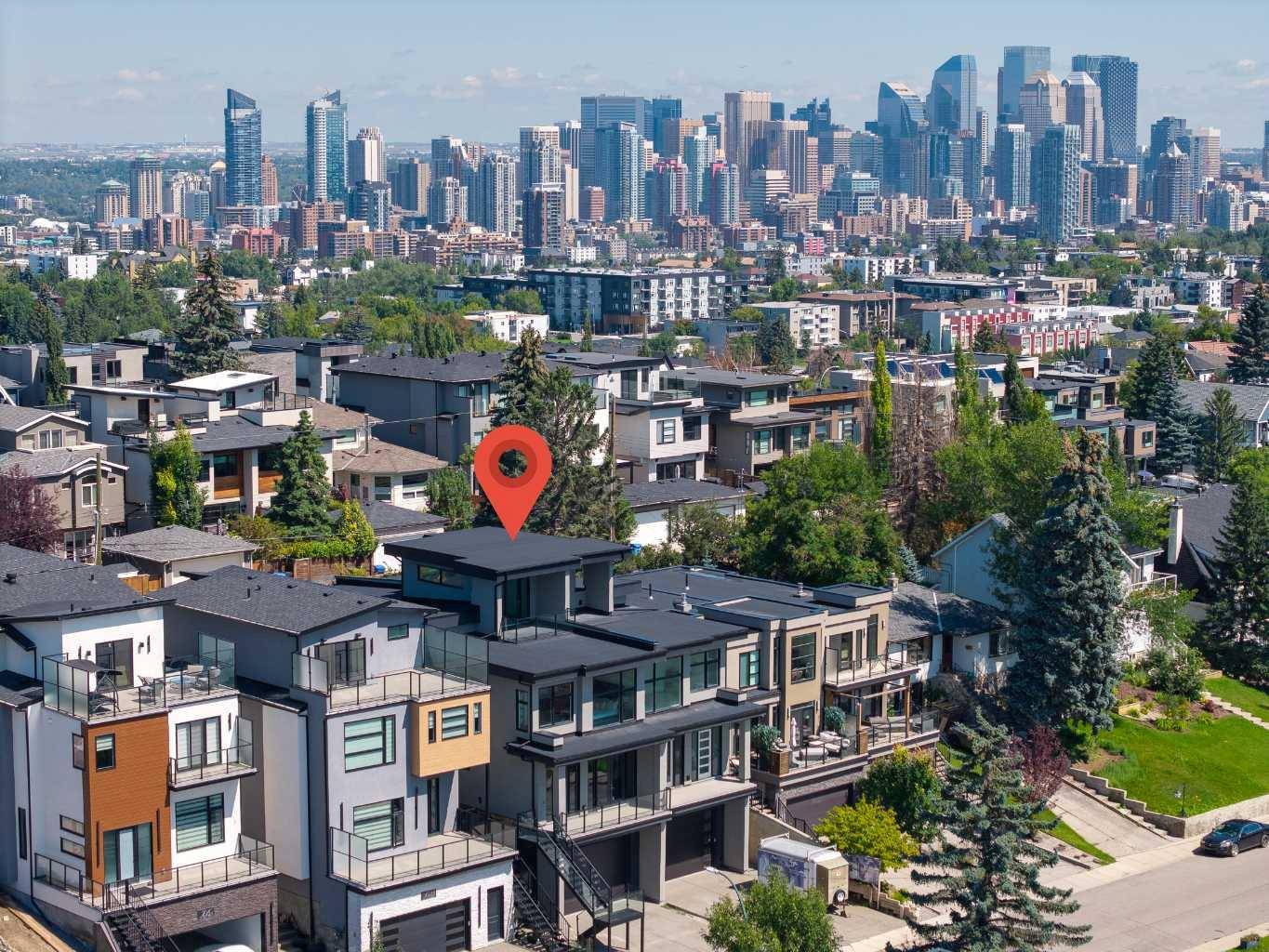 Calgary, AB T2T 1R2,2036 30 AVE SW