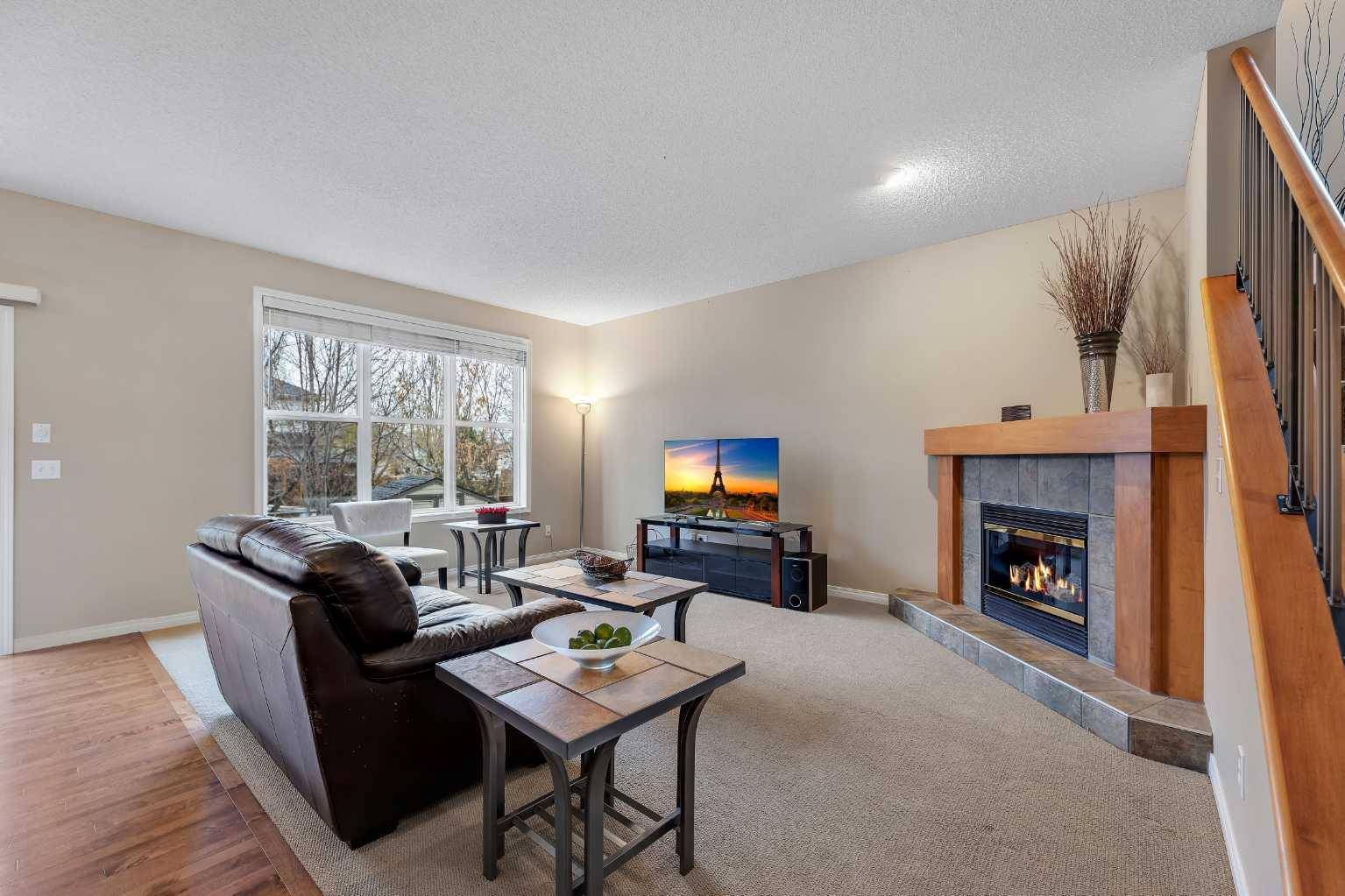 Calgary, AB T2Z 4L3,136 Copperfield Close SE