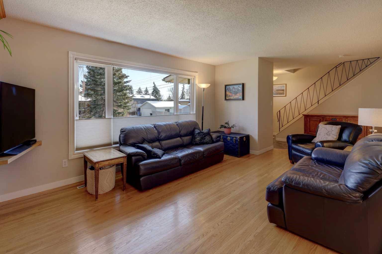 Calgary, AB T2L 1S6,3111 Breen CRES NW
