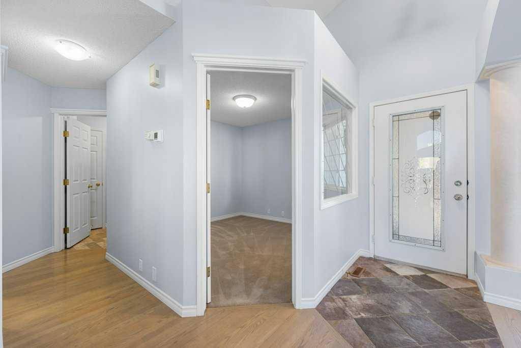 Calgary, AB T2X 3L7,58 Chaparral Close SE
