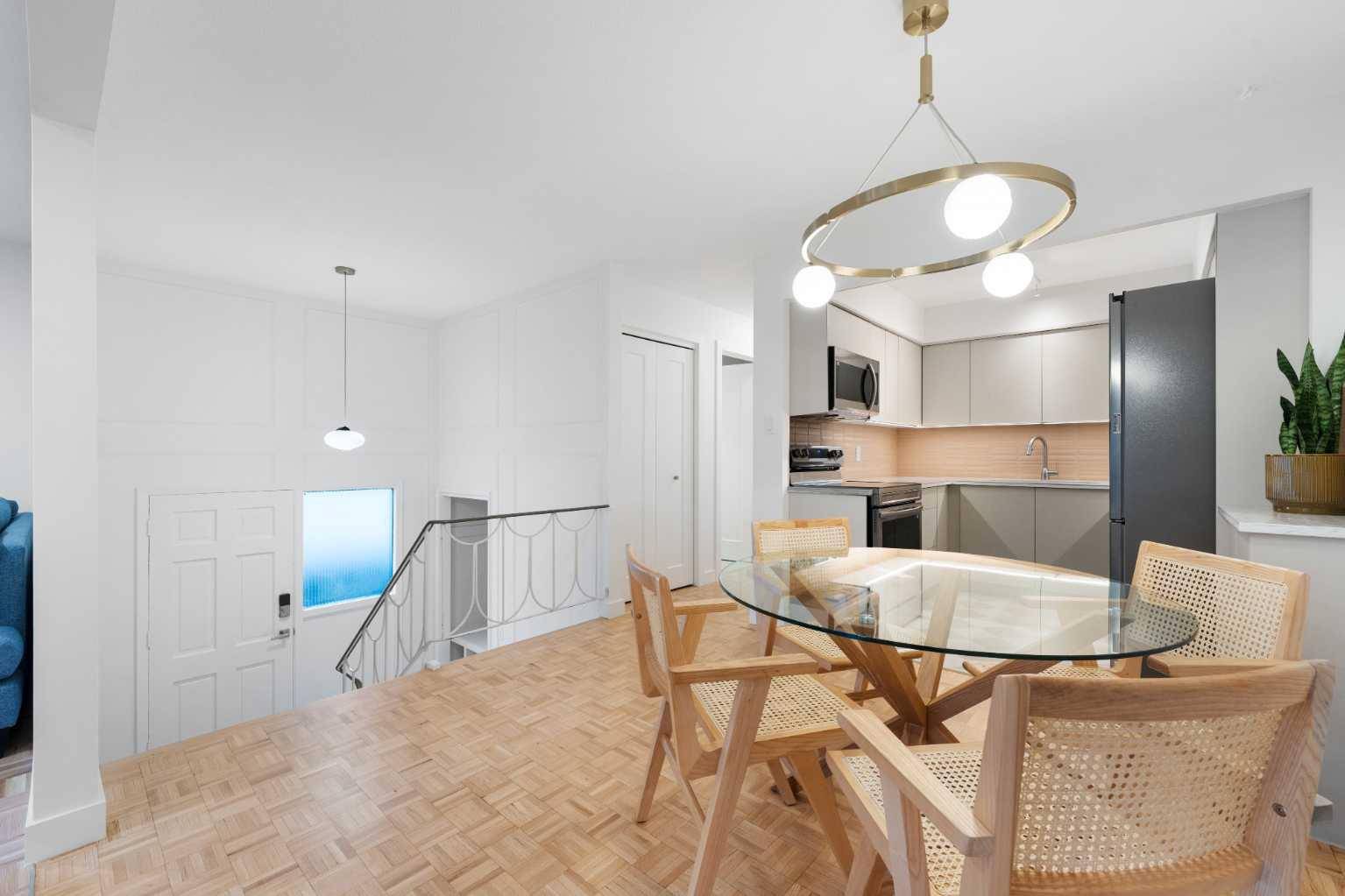 Calgary, AB T3E 2A9,2606 26 ST SW