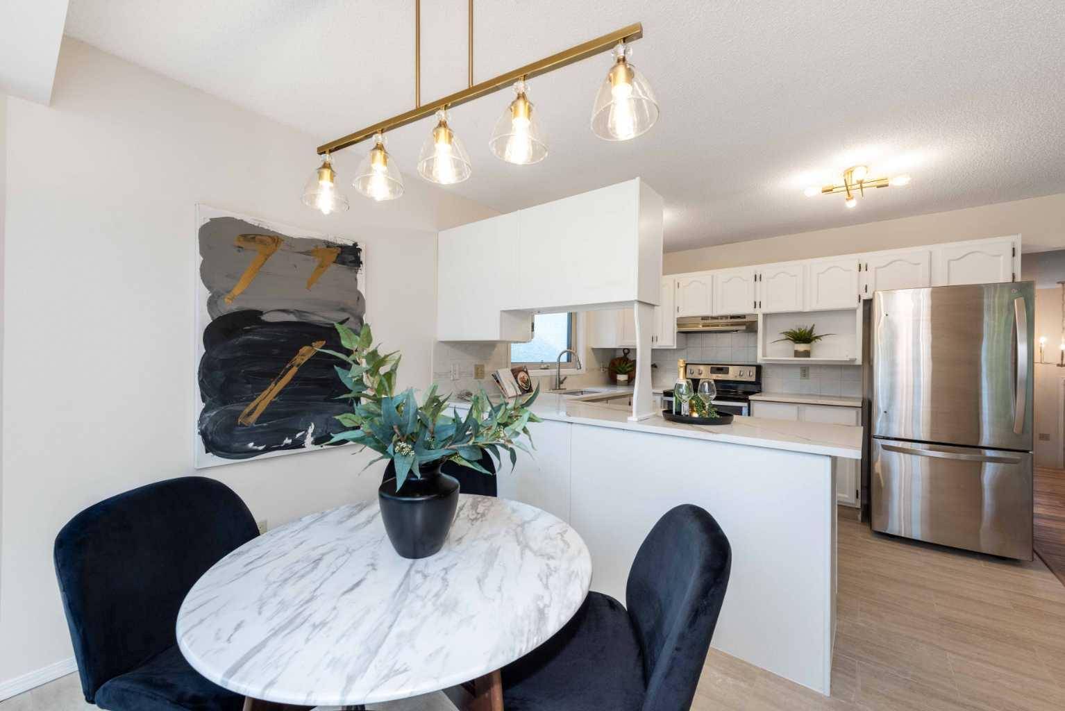 Calgary, AB T3G 2X3,47 Hawkstone DR NW