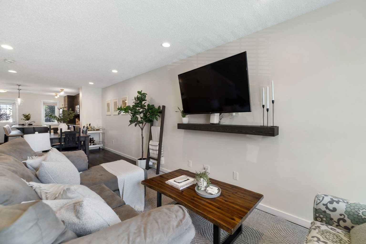 Airdrie, AB T4A 0V7,2400 Ravenswood VW SE #515