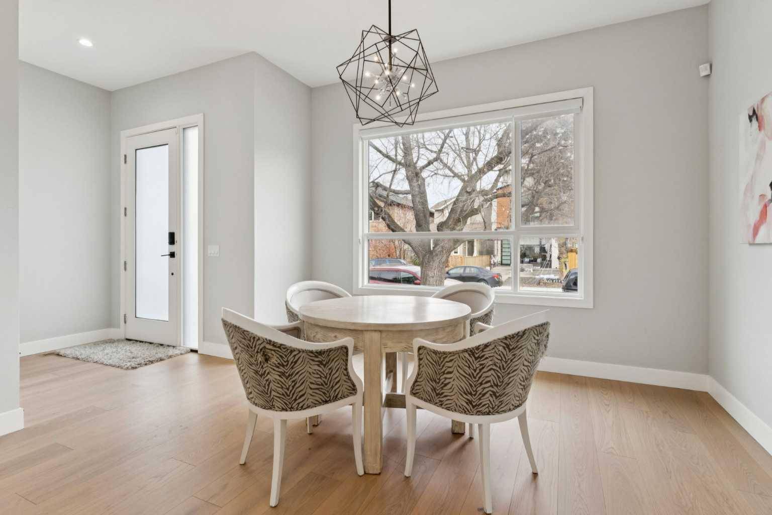 Calgary, AB T2M 0X2,1607 18 AVE NW