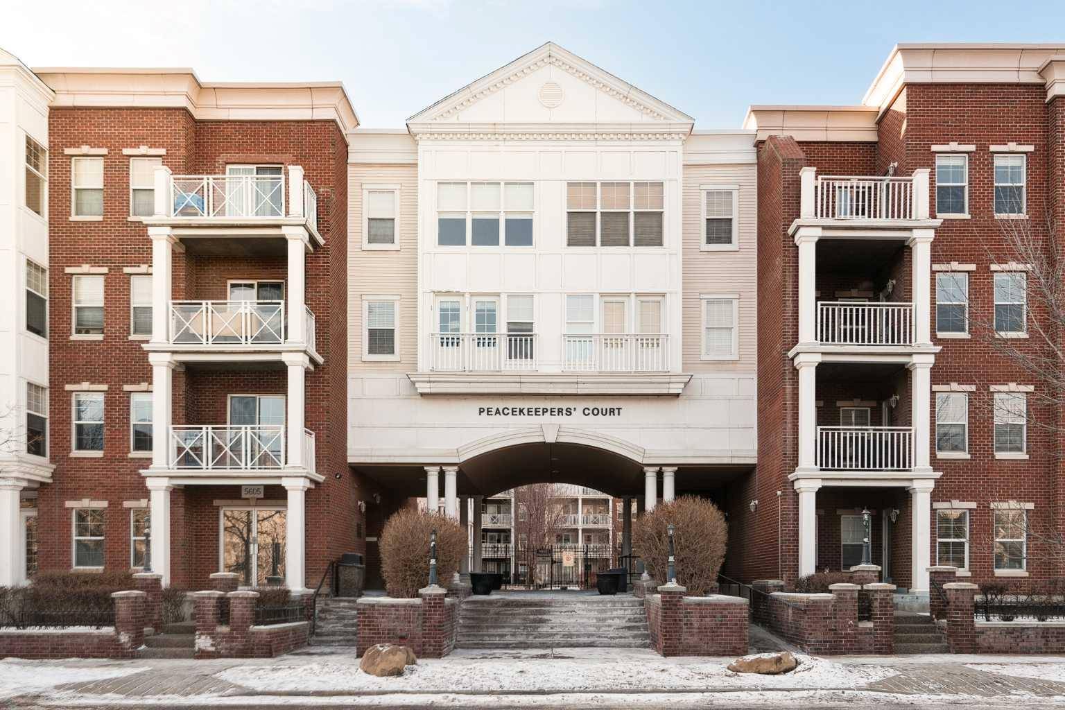 Calgary, AB T3E 7R2,5605 Henwood ST SW #1411