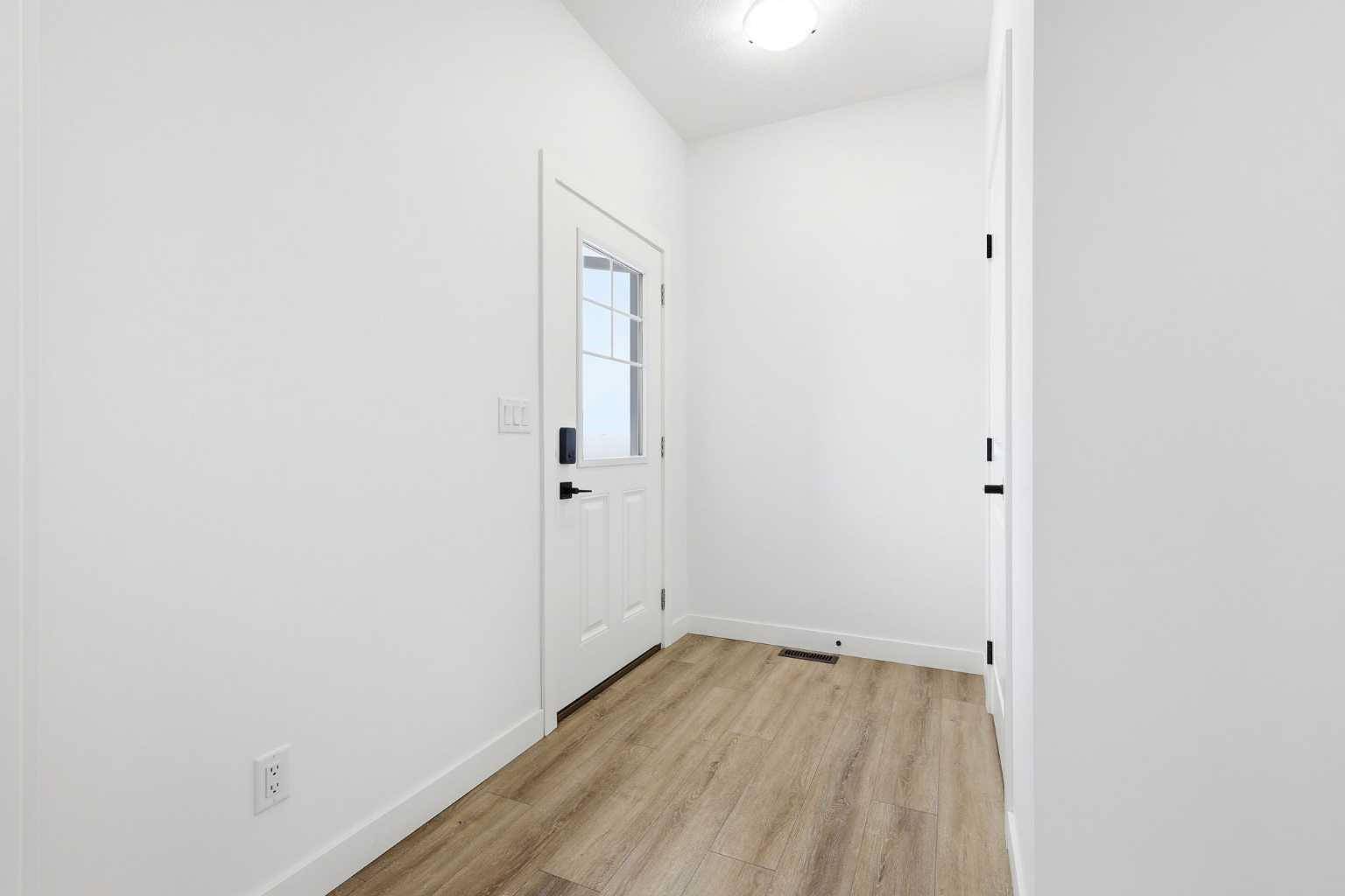 Calgary, AB T3P1W5,64 Ambleton ST NW