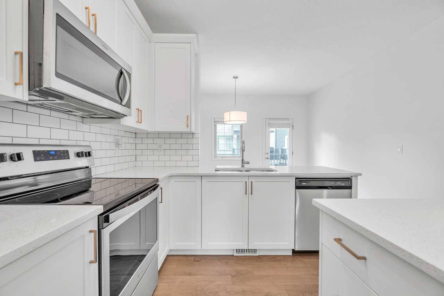 Calgary, AB T2X 3Z3,131 Legacy PT SE