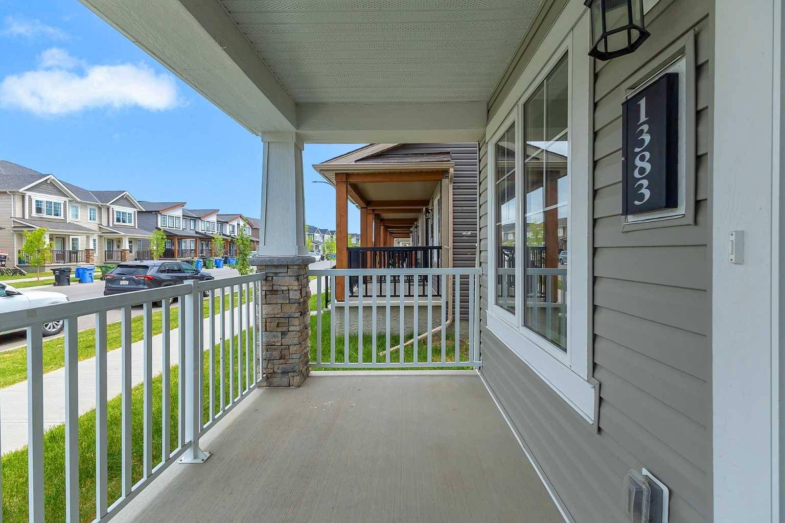 Calgary, AB T3P 1W2,1383 148 AVE NW