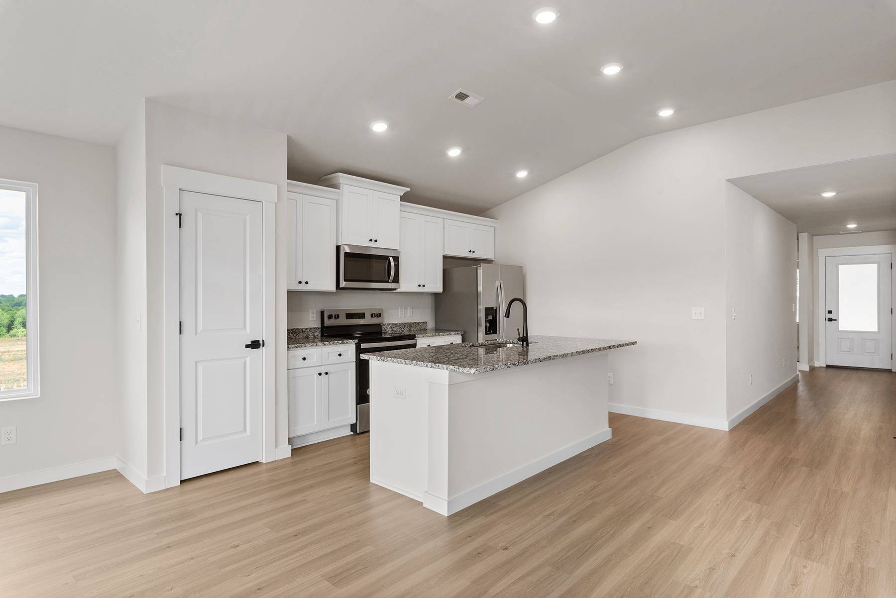 Moore, SC 29369,1243 Crested Iris ST