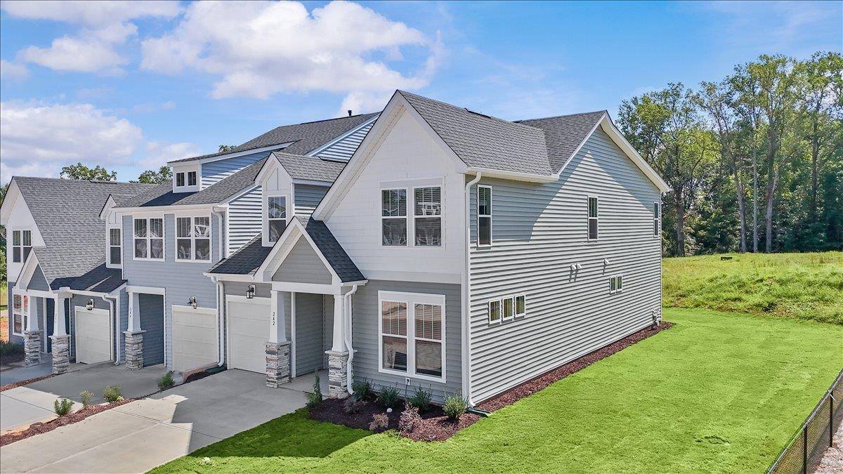 Lyman, SC 29365,242 Telluride Way