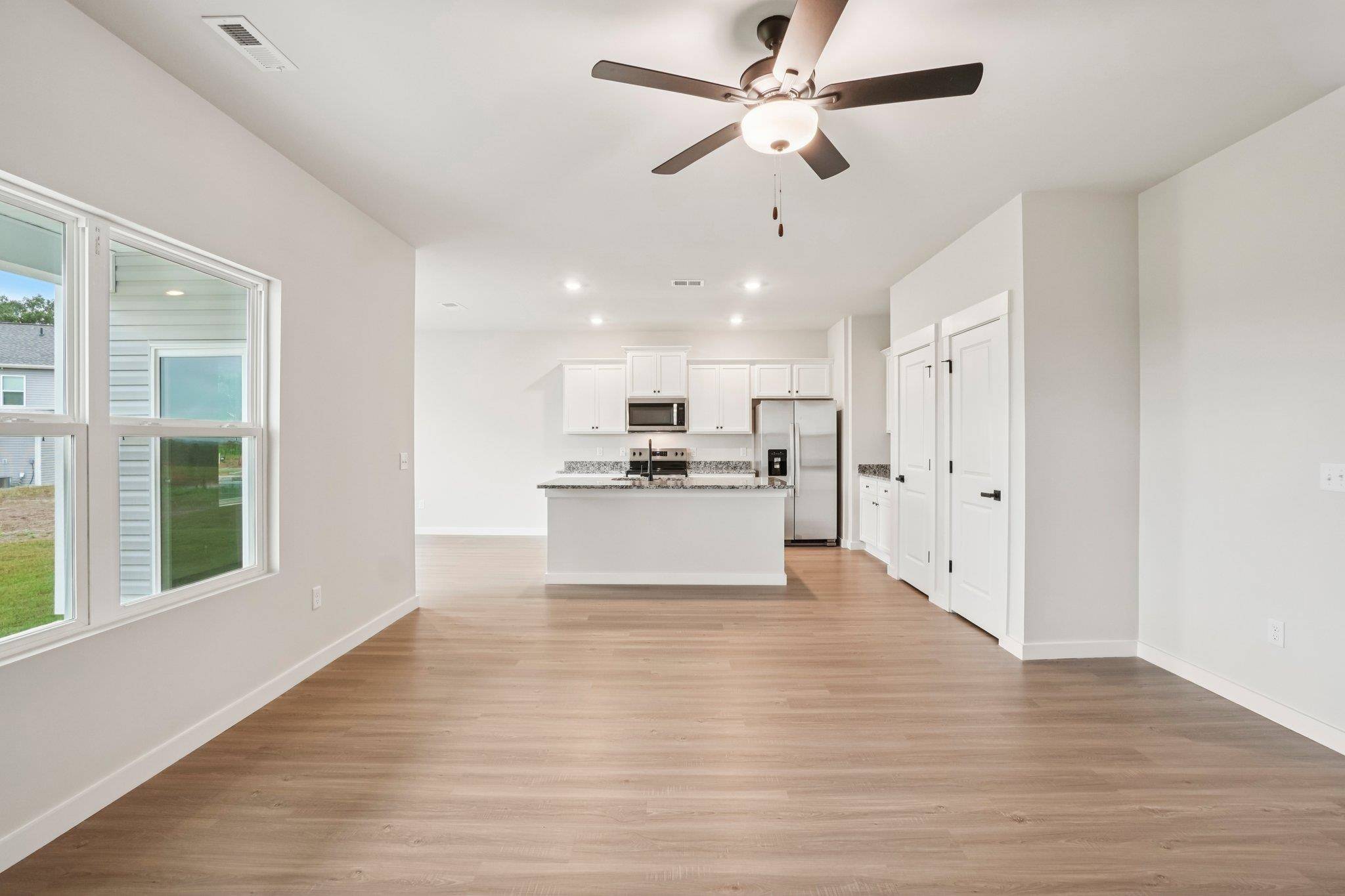 Moore, SC 29369,1216 Crested Iris ST