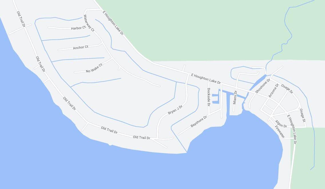 Houghton Lake, MI 48629,15-16 E Houghton Lake DR Drive