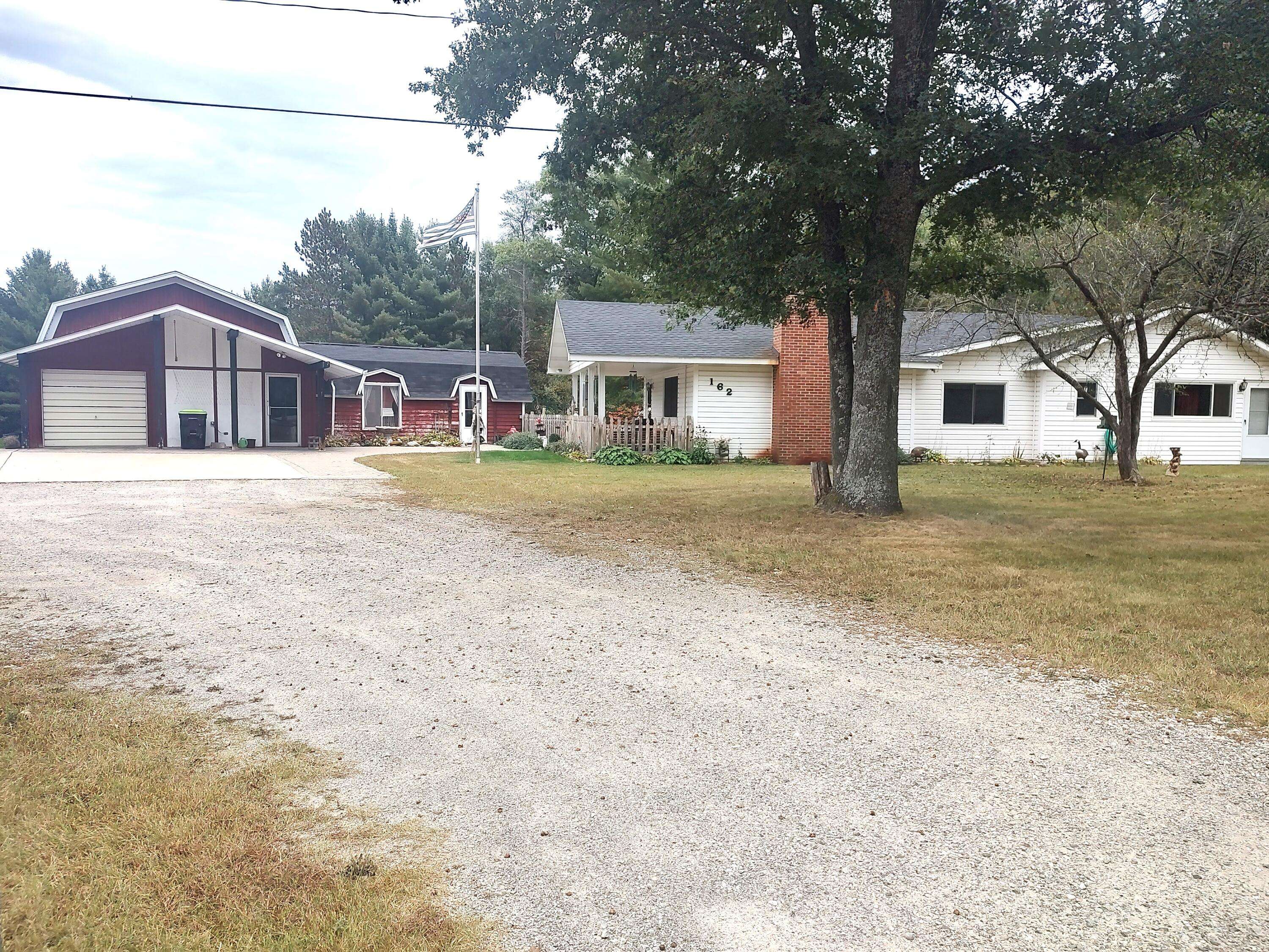St. Helen, MI 48656,162 N St. Helen Rd
