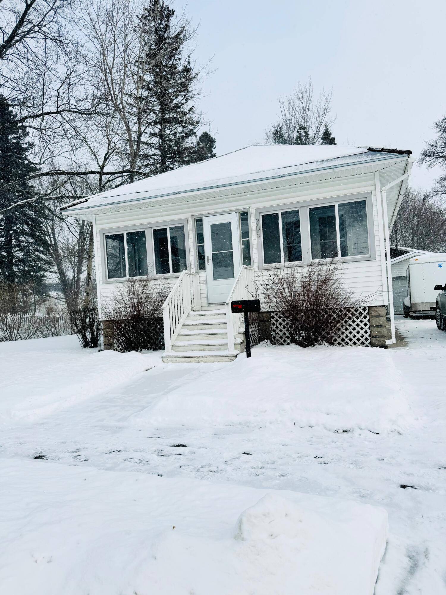 Alpena, MI 49707,305 W Campbell ST Street