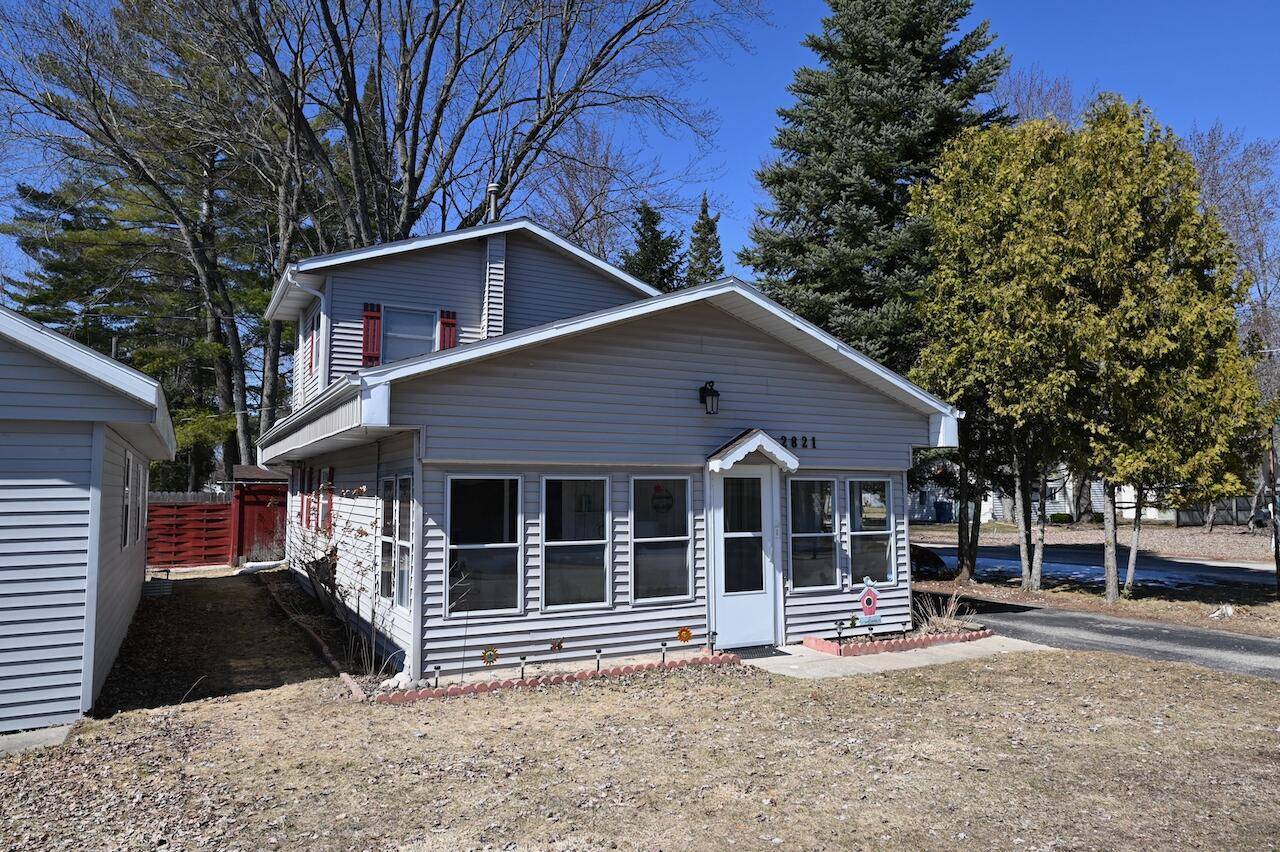 Houghton Lake, MI 48629,2821 N Townline RD Road