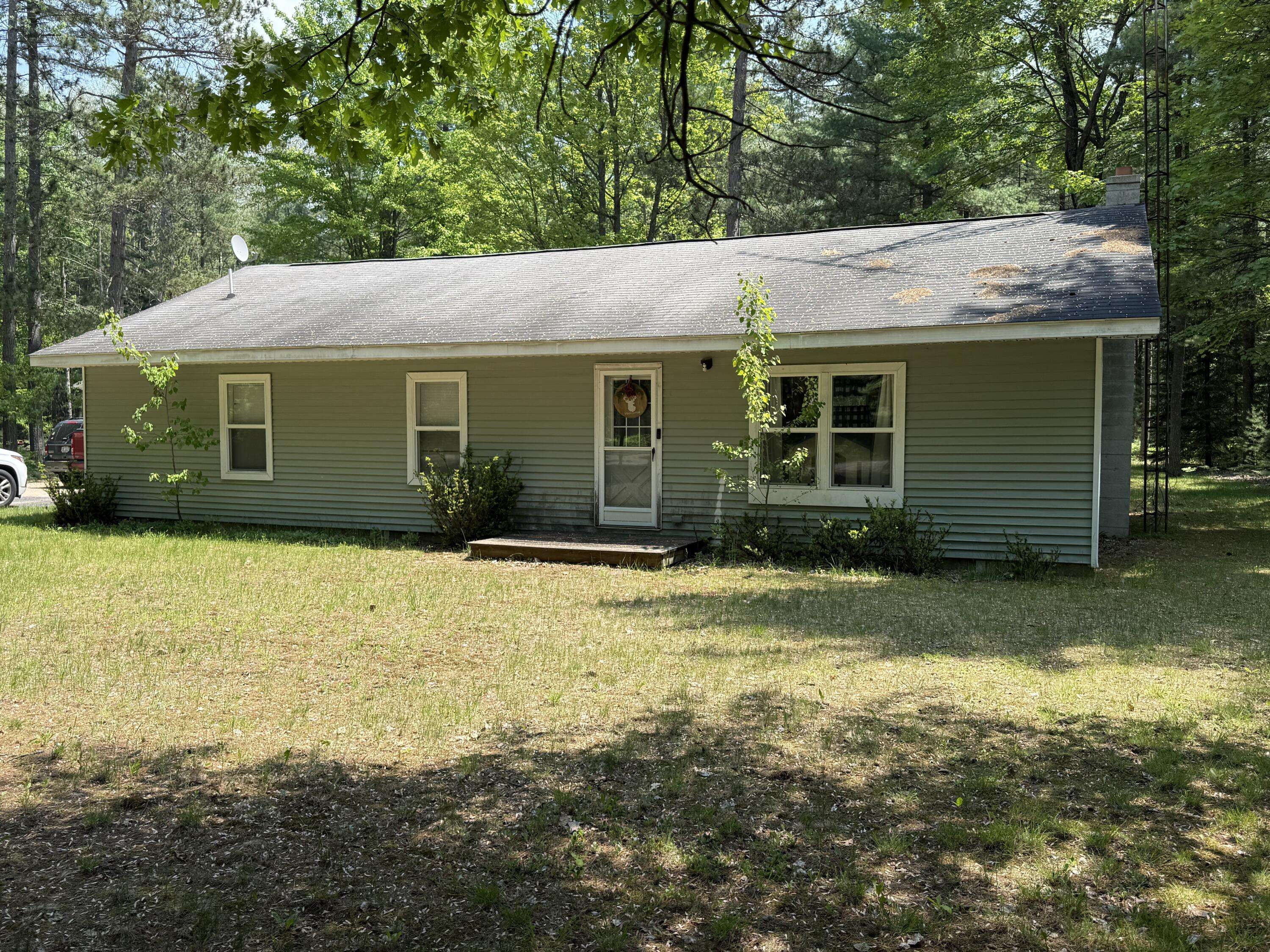 Roscommon, MI 48653,114 Shirley LN Lane