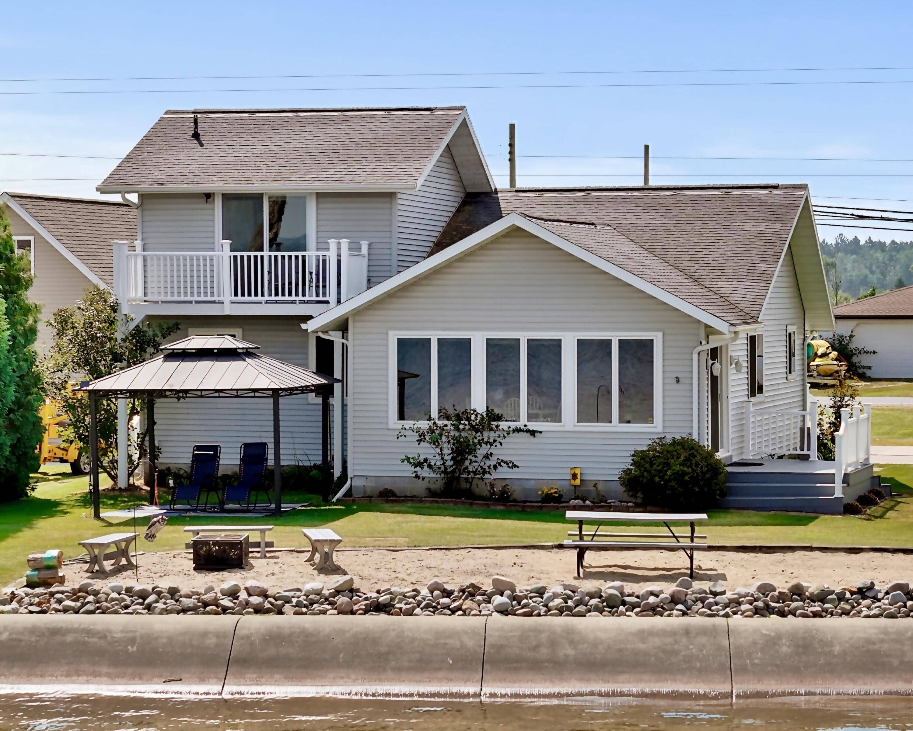 Houghton Lake, MI 48629,11672 W Shore Drive DR Drive