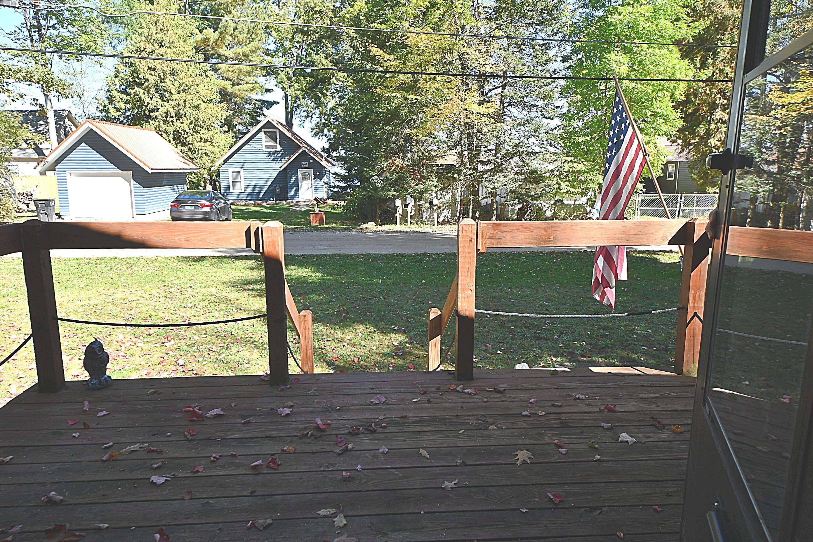 St. Helen, MI 48656,6104 Sunset DR Drive