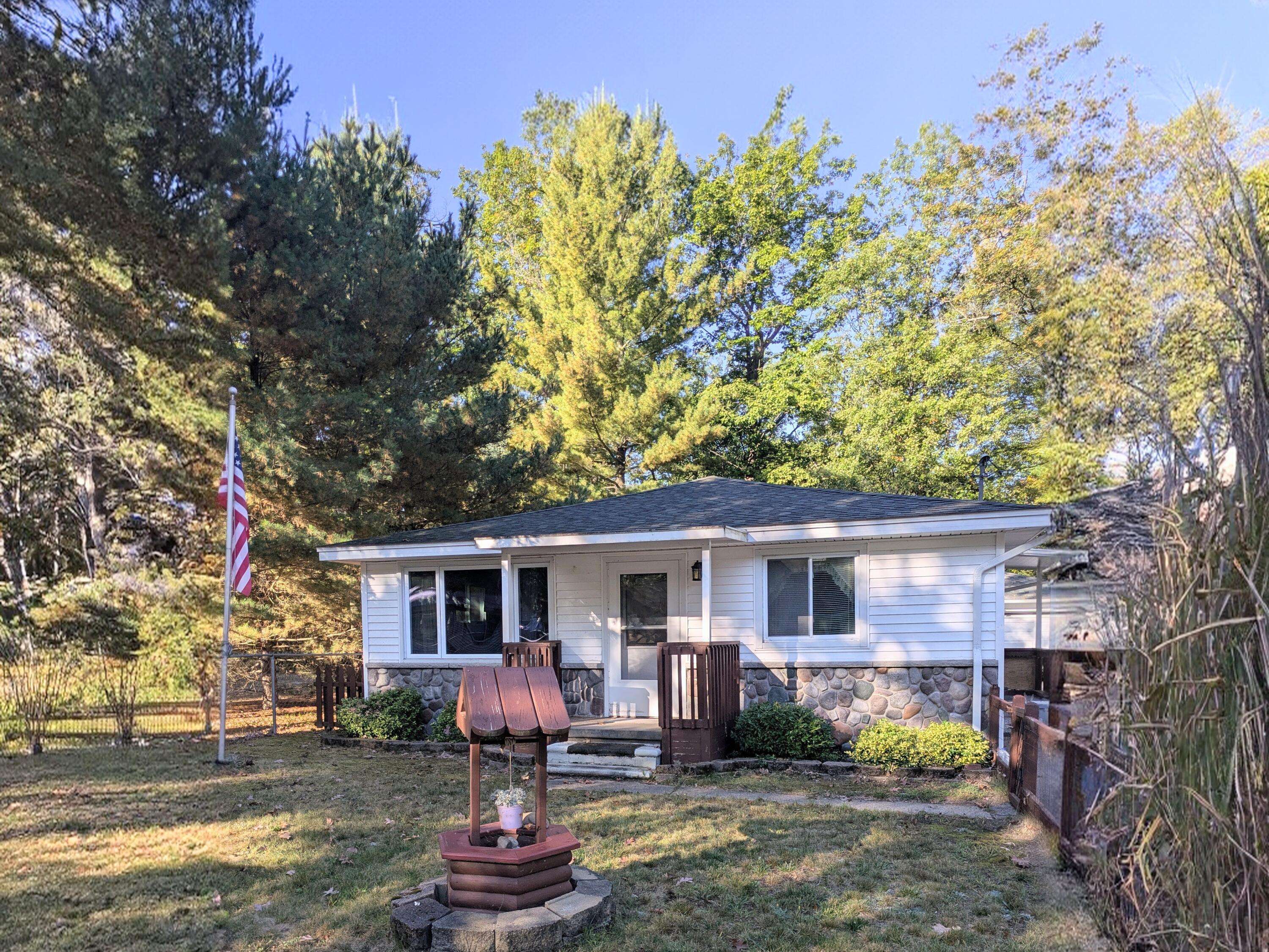 Prudenville, MI 48651,147 Devonshire DR Drive