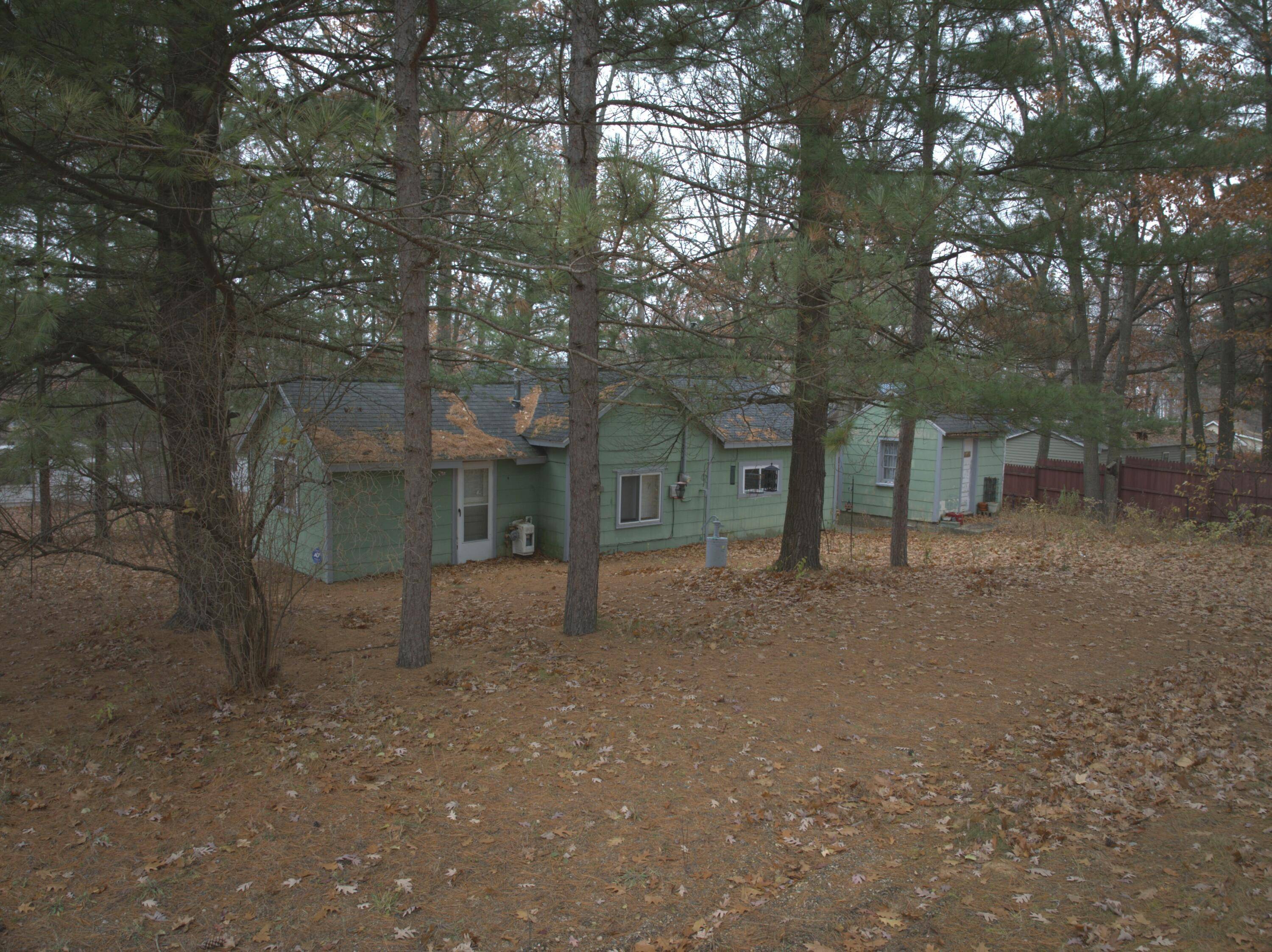 Houghton Lake, MI 48629,129 Columbus AVE Avenue