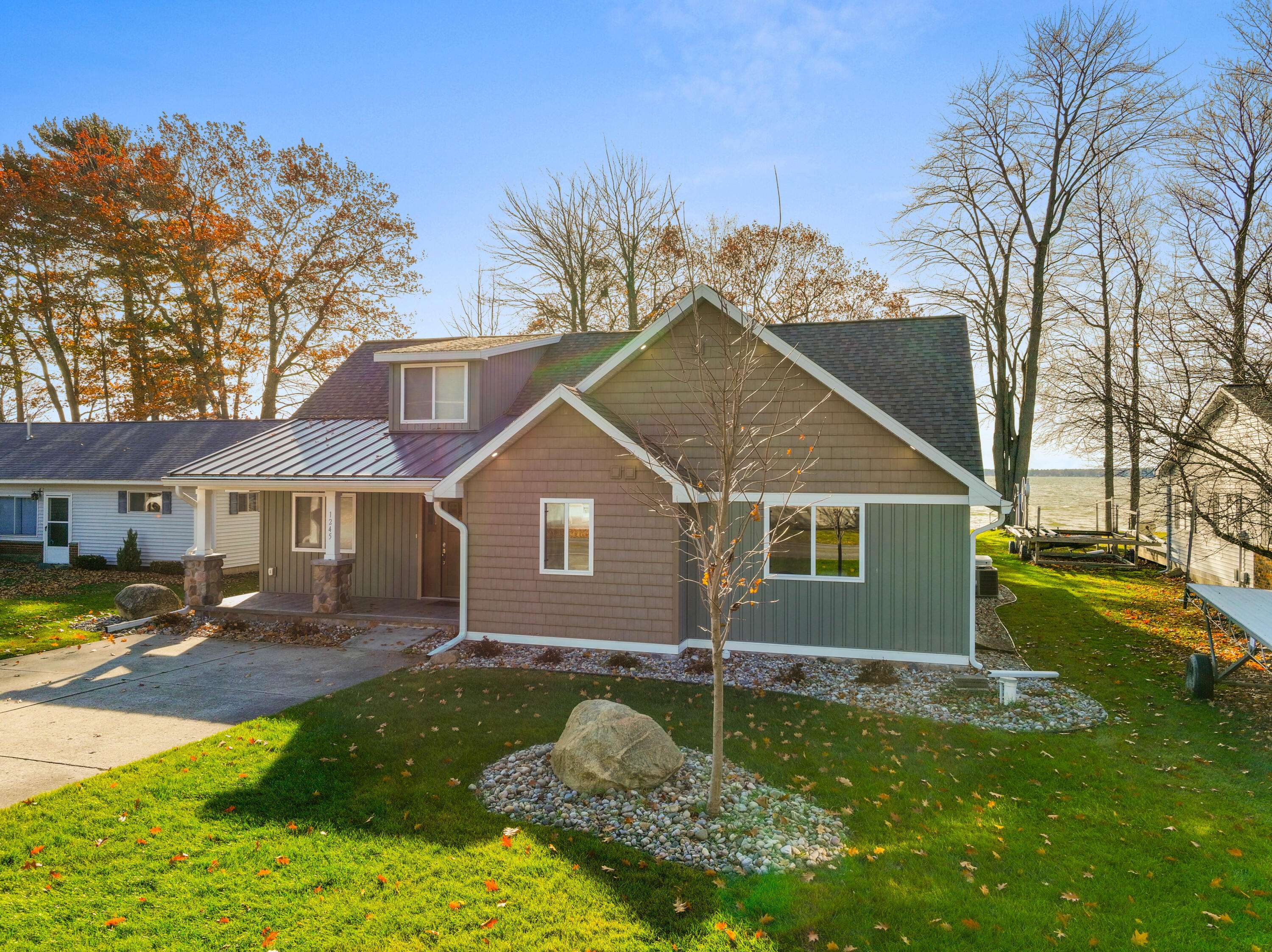 Houghton Lake, MI 48629,1245 Long Point DR Drive