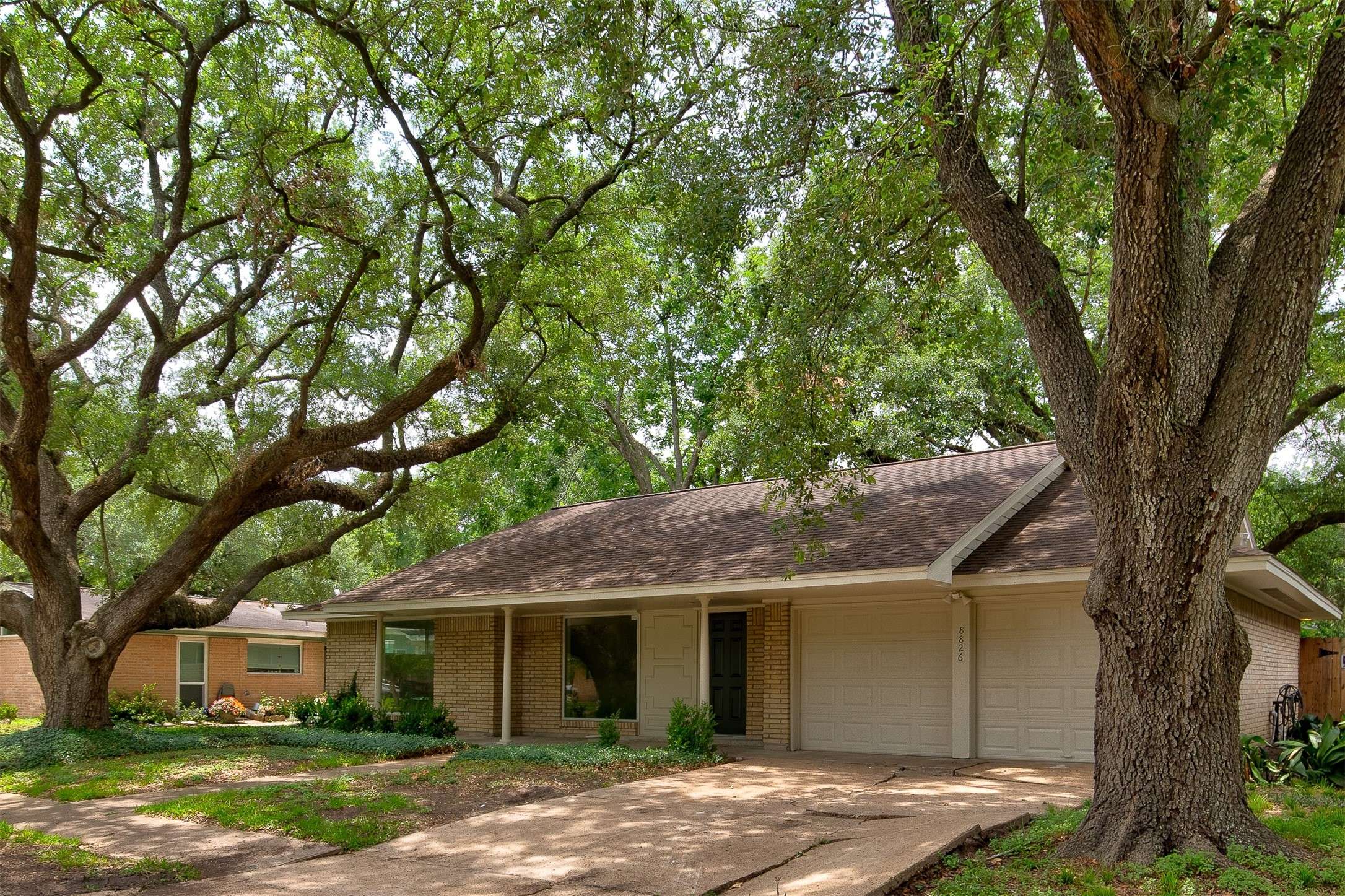 Houston, TX 77074,8826 Robindell DR