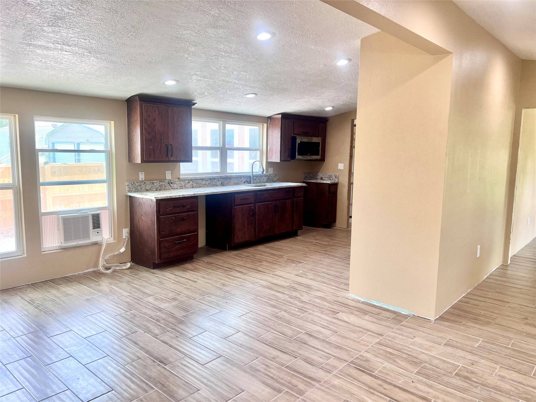 Rosharon, TX 77583,9115 Puritan WAY