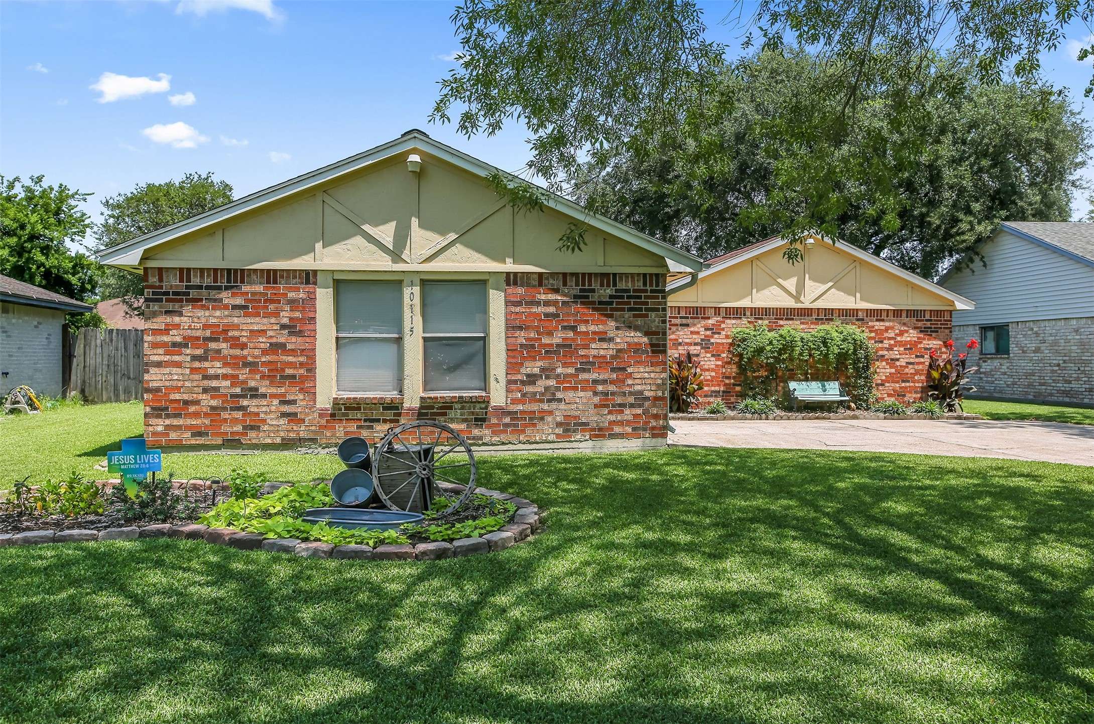 La Porte, TX 77571,10115 Rustic Gate RD