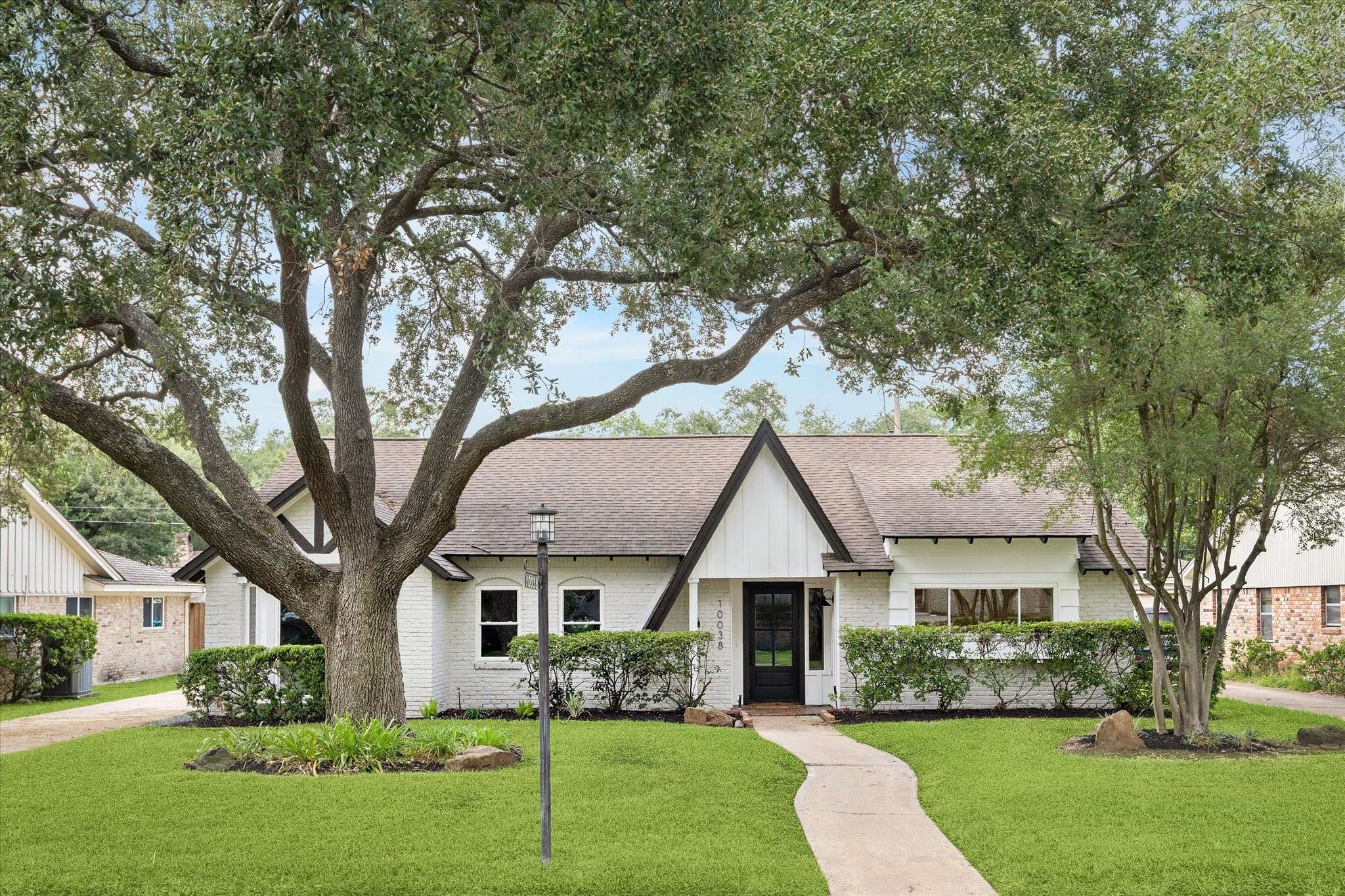 Houston, TX 77042,10038 Locke LN