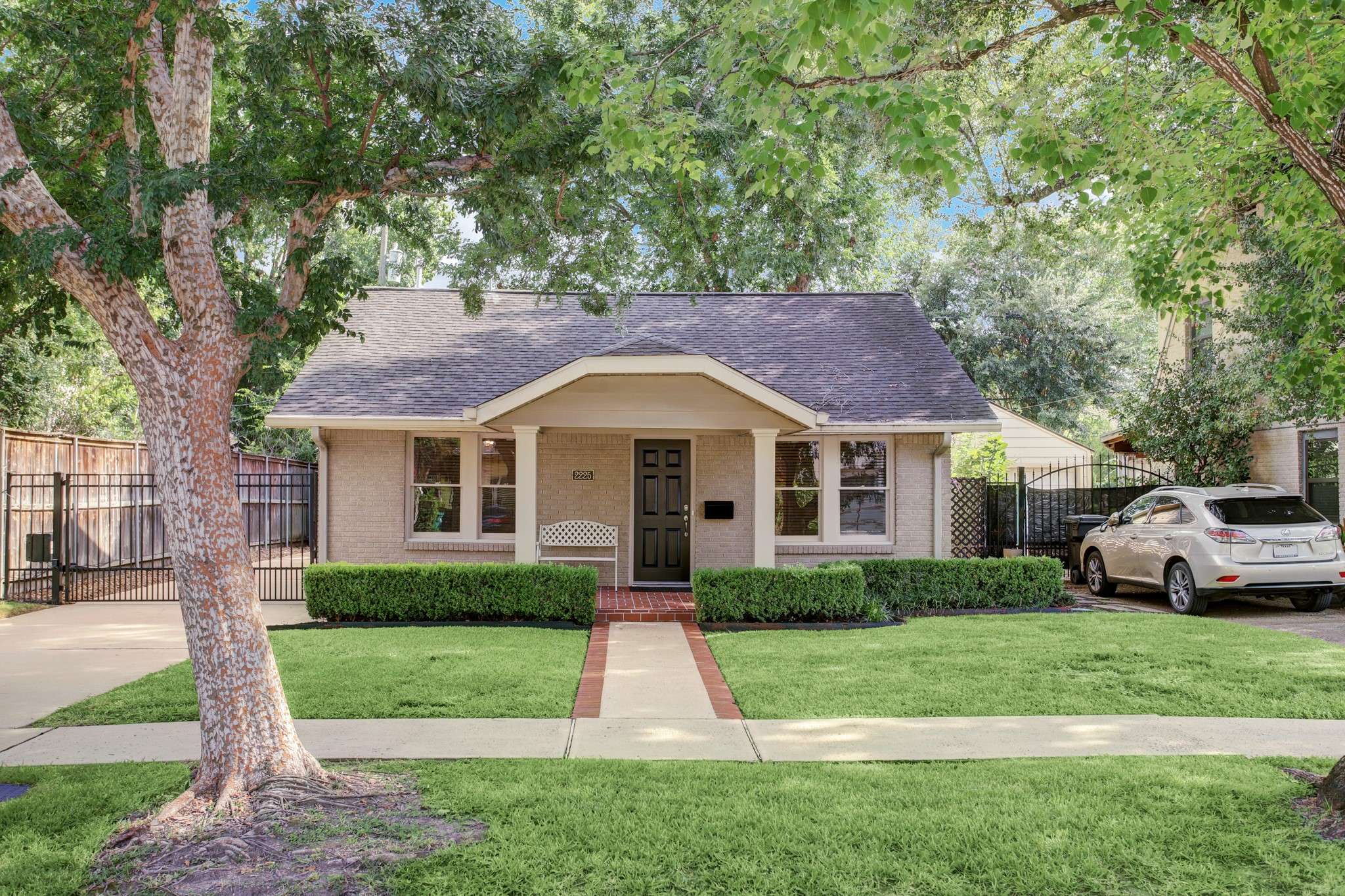 Houston, TX 77098,2225 Branard ST