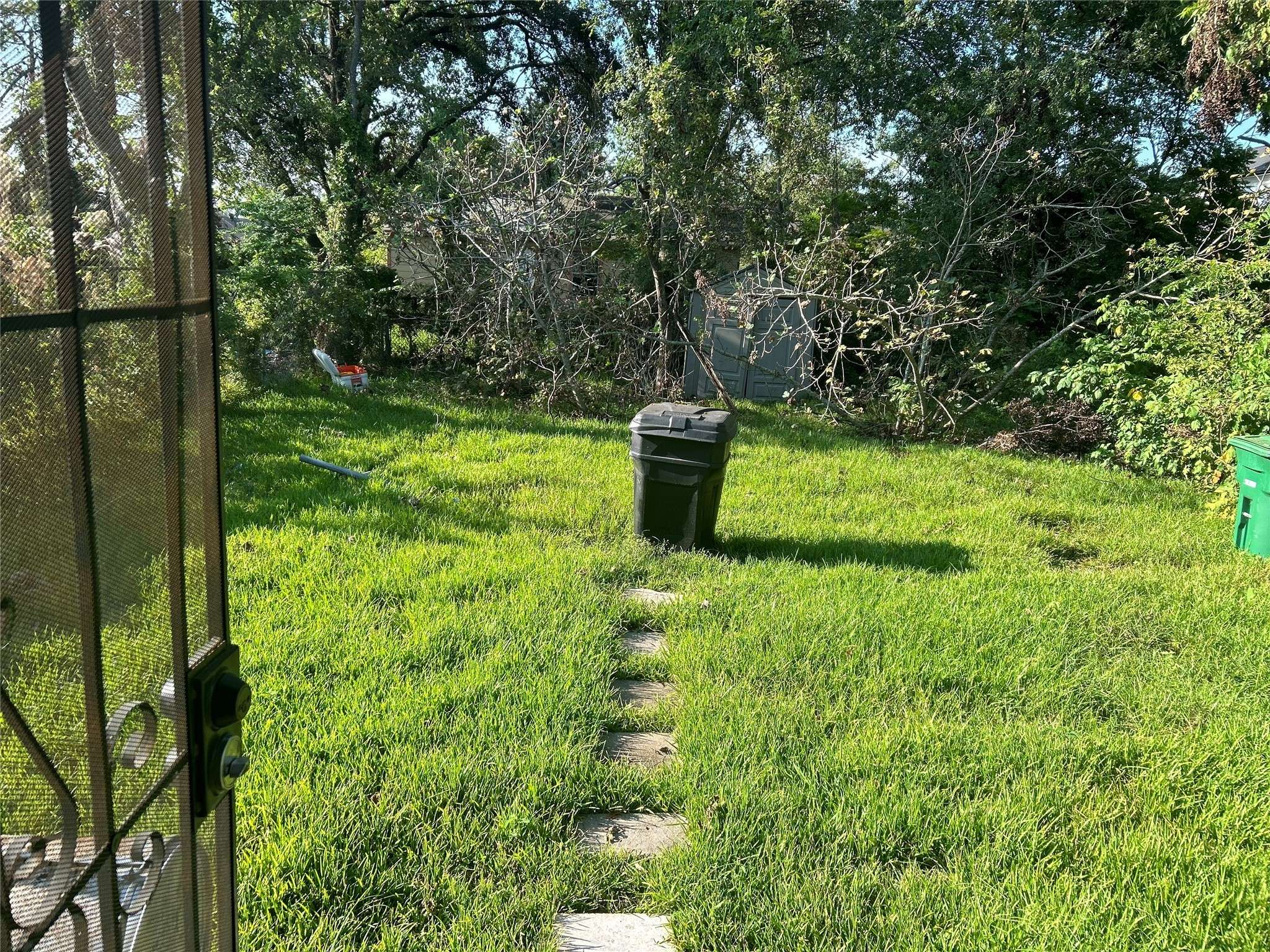 Houston, TX 77028,7988 Joy ST