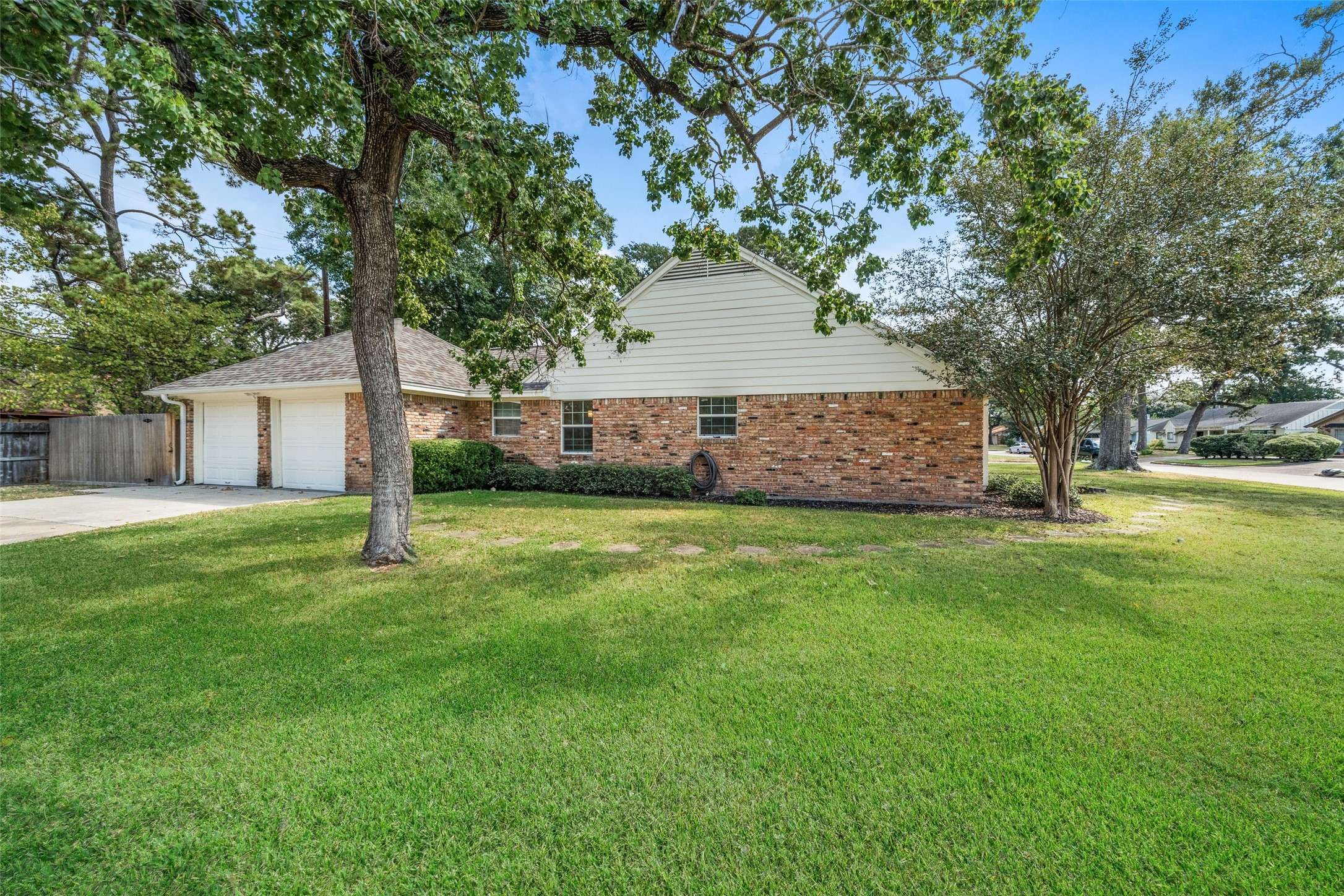 Houston, TX 77043,10170 Hanka DR