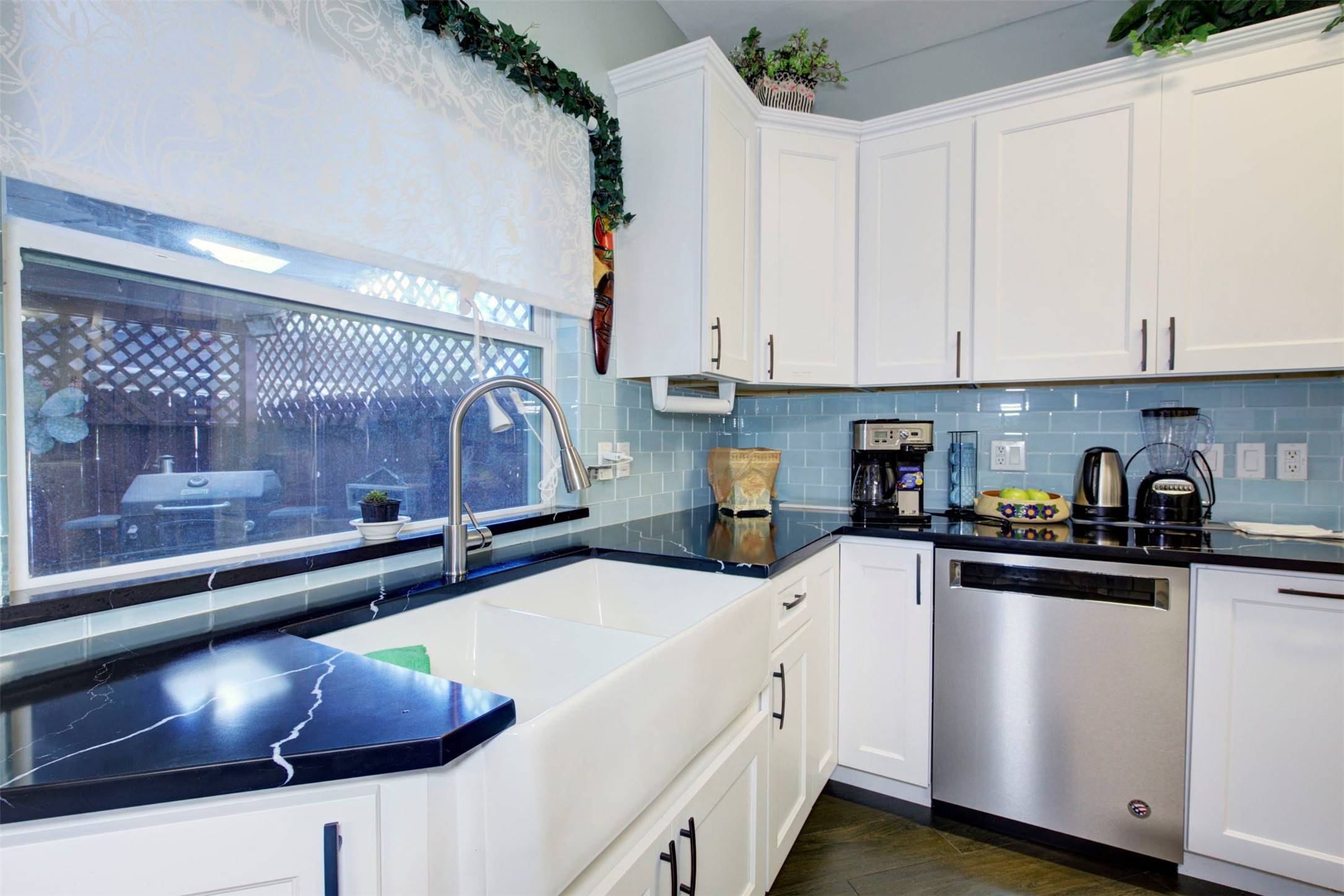 Houston, TX 77079,840 Threadneedle ST E #208