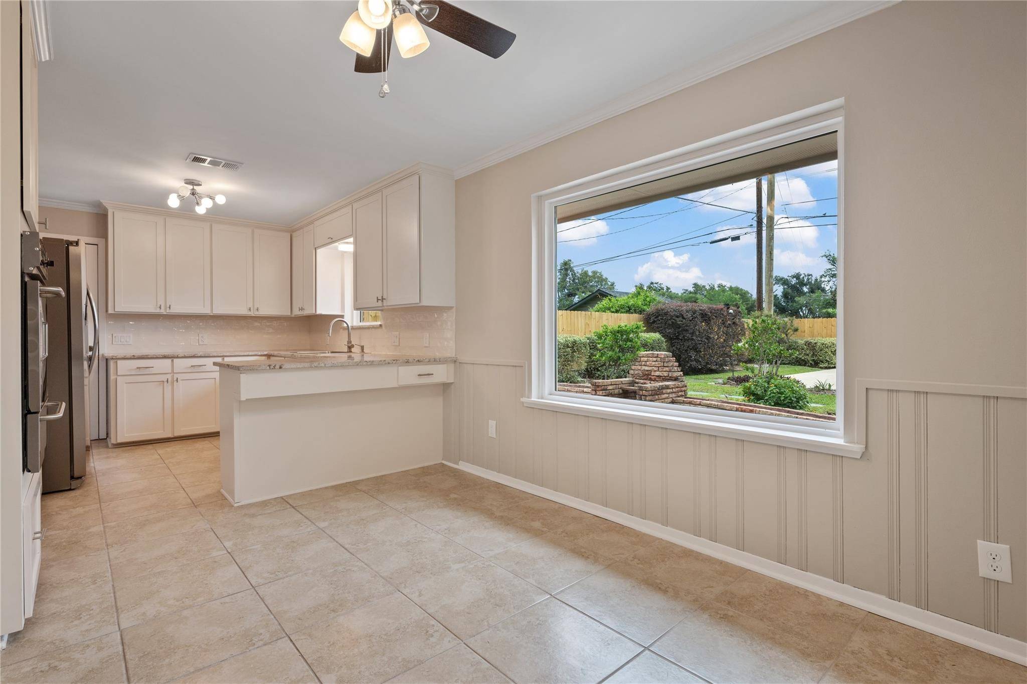 Houston, TX 77008,1506 Foxwood RD