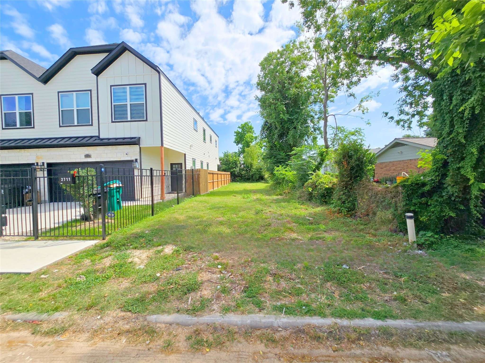 Houston, TX 77004,2709 Winbern ST