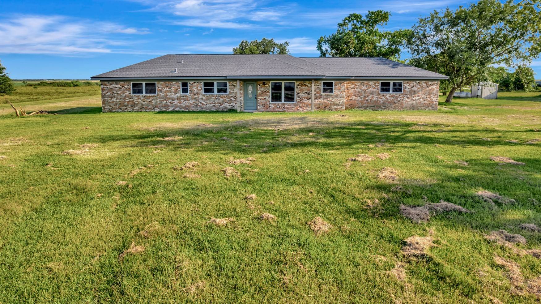 Louise, TX 77455,18035 Highway 111 S