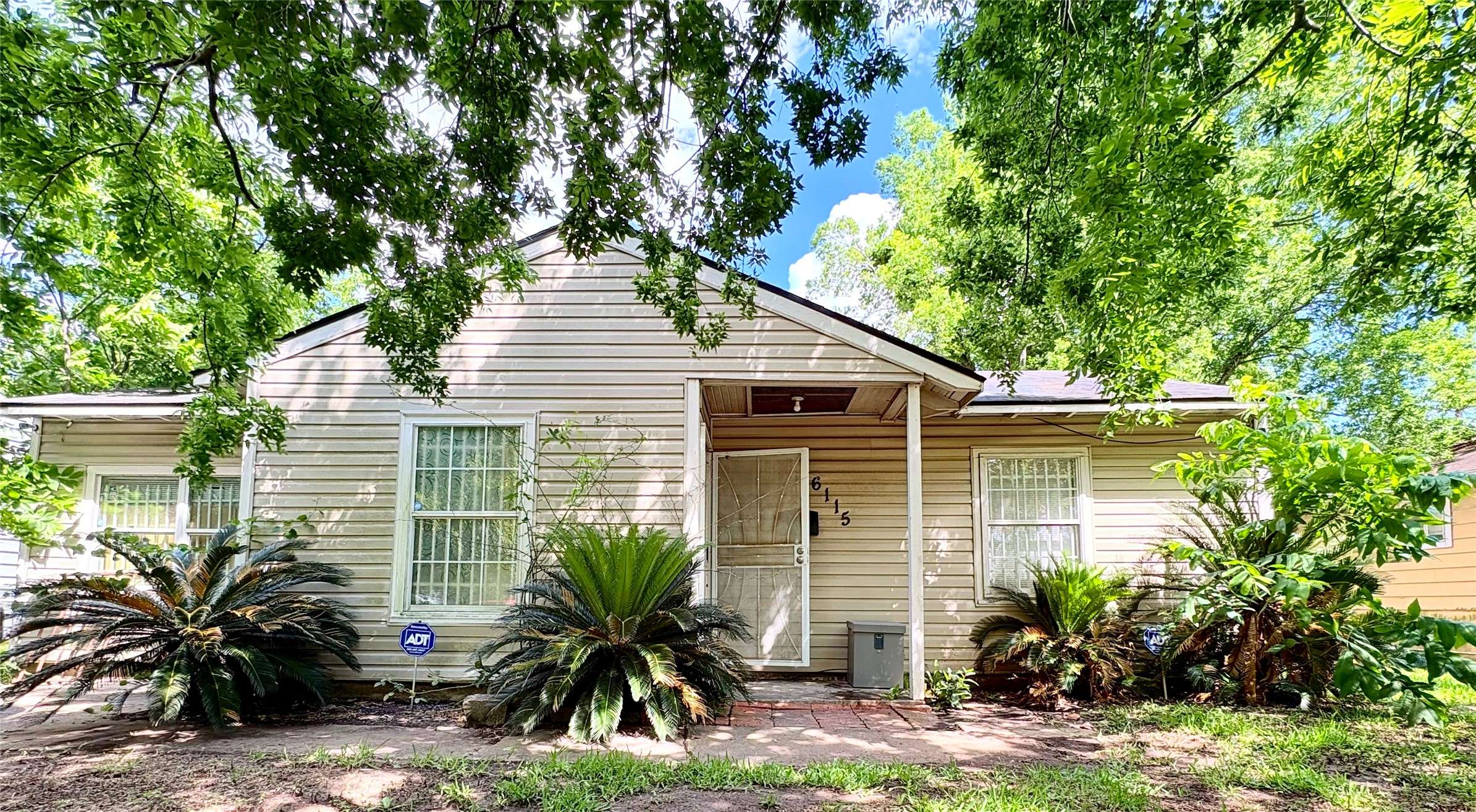 Houston, TX 77021,6115 Sherwood DR