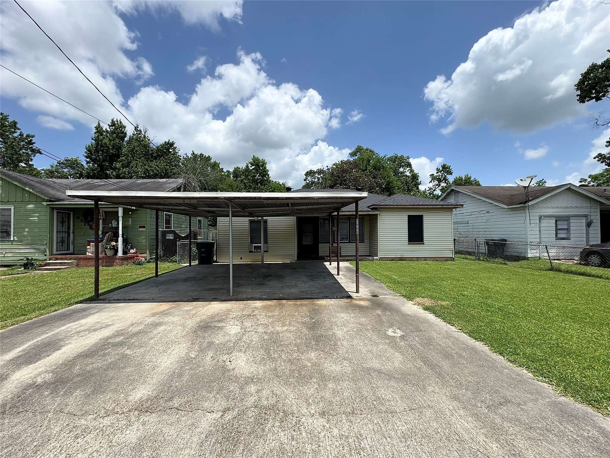 Beaumont, TX 77703,2066 Earl ST