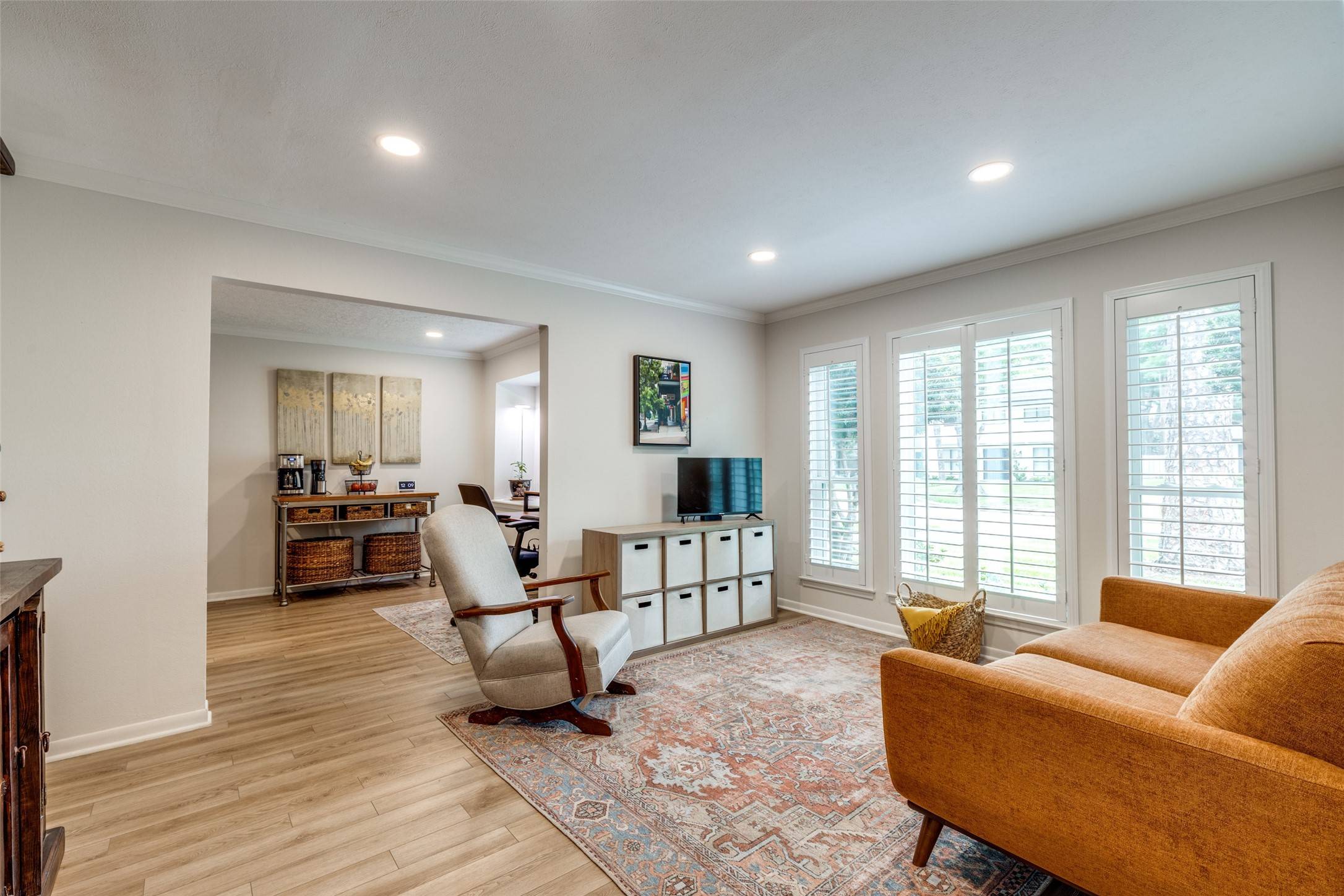 Houston, TX 77043,2827 Fontana DR