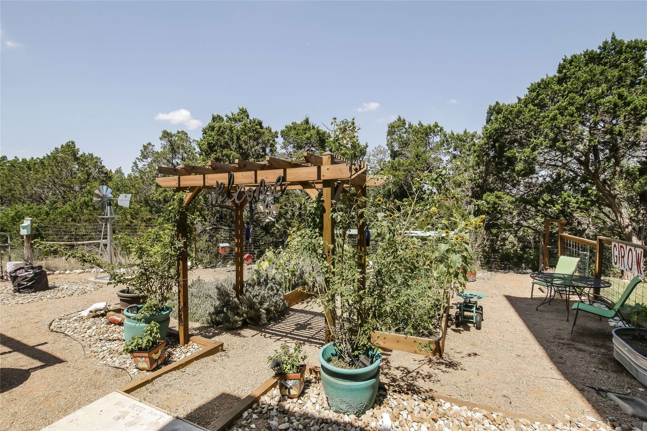 Jonestown, TX 78645,9000 Hobby LN