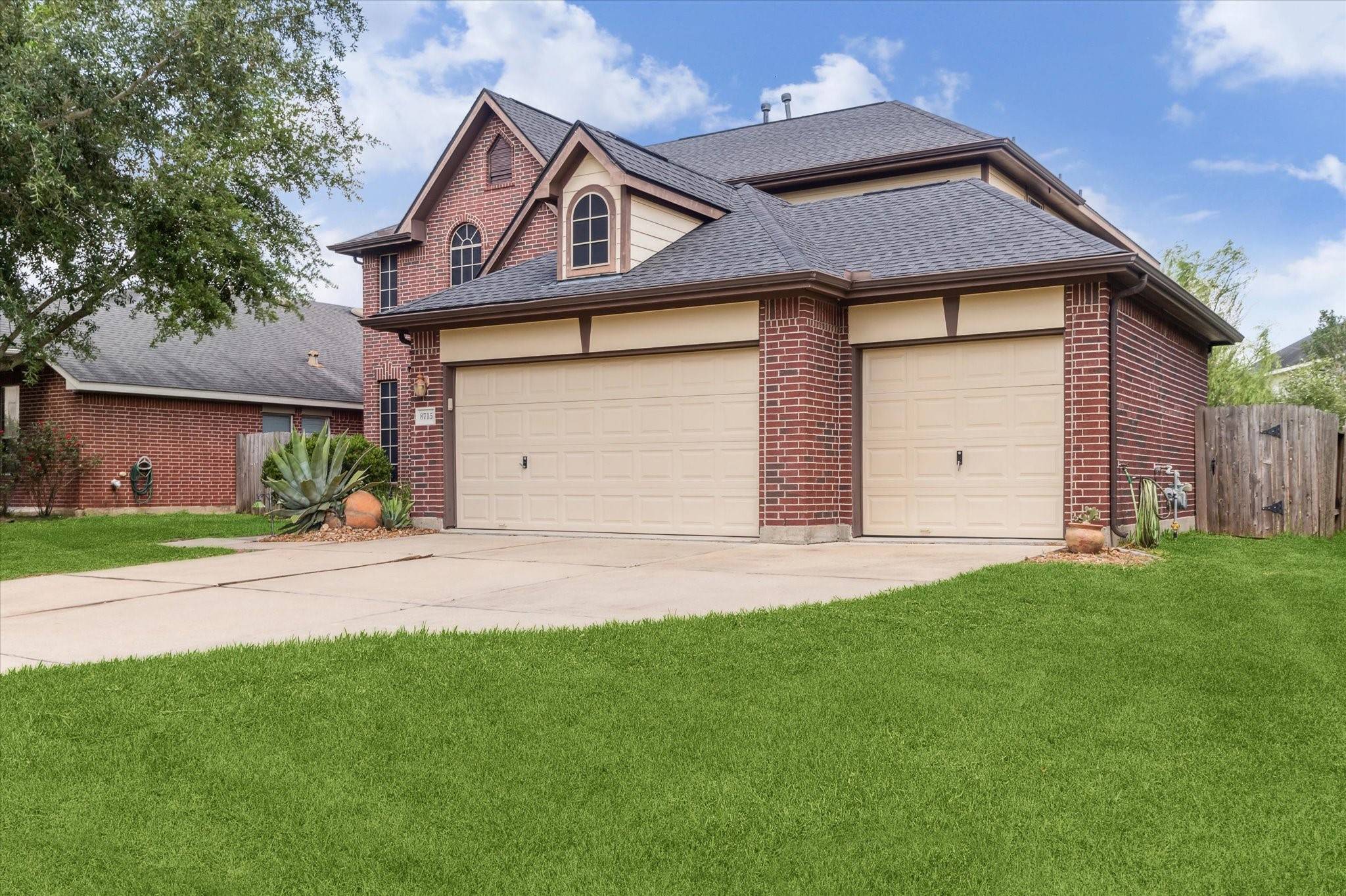 Rosenberg, TX 77469,8715 Rocky Knoll LN